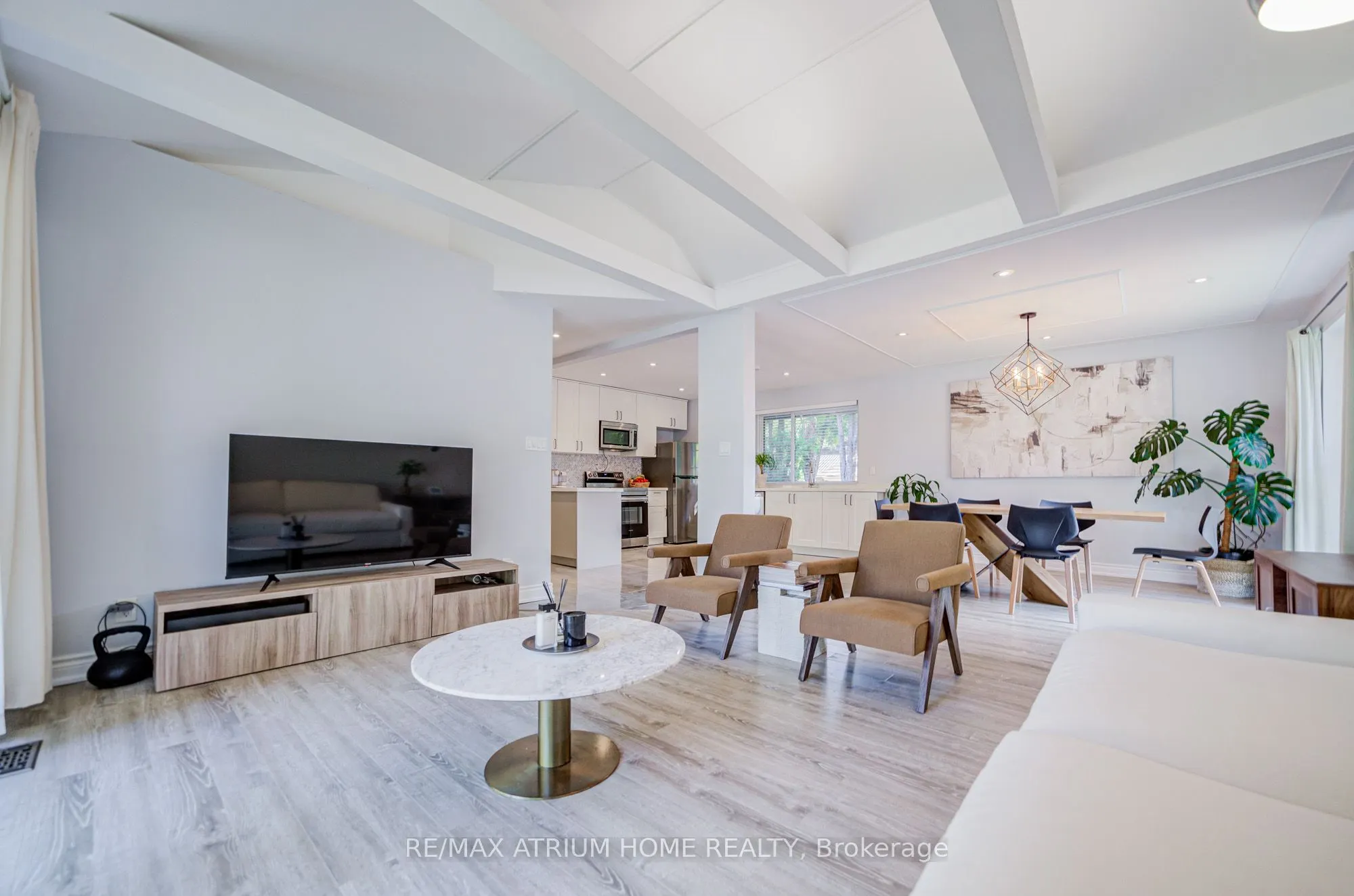 29 Starlight Crescent E
