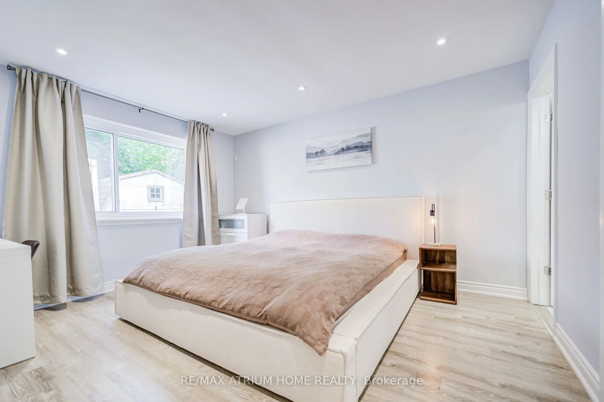 29 Starlight Crescent E