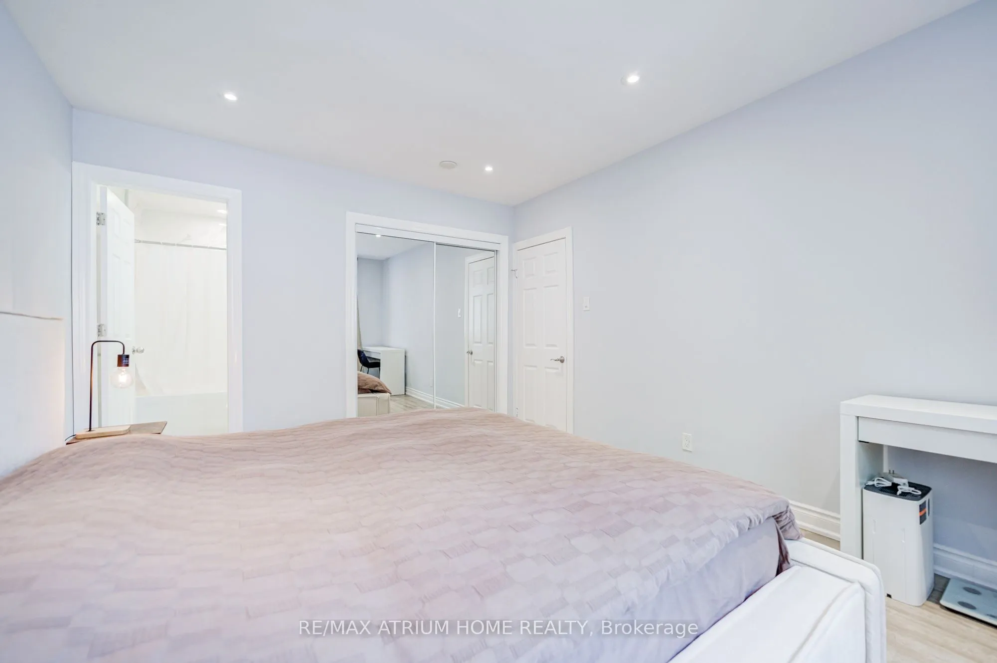 29 Starlight Crescent E