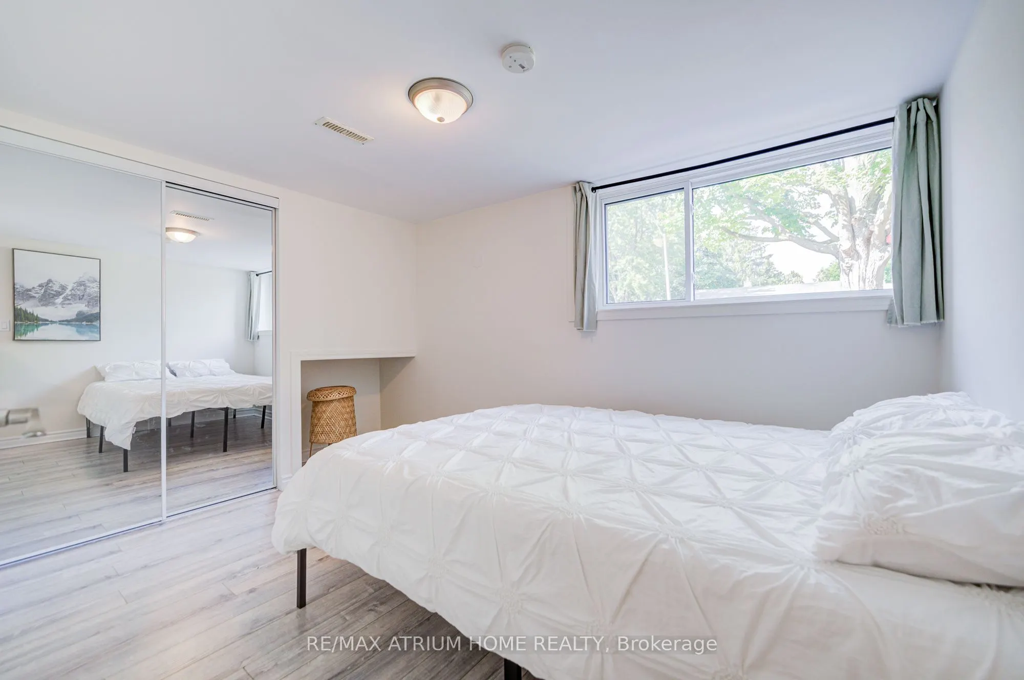 29 Starlight Crescent E