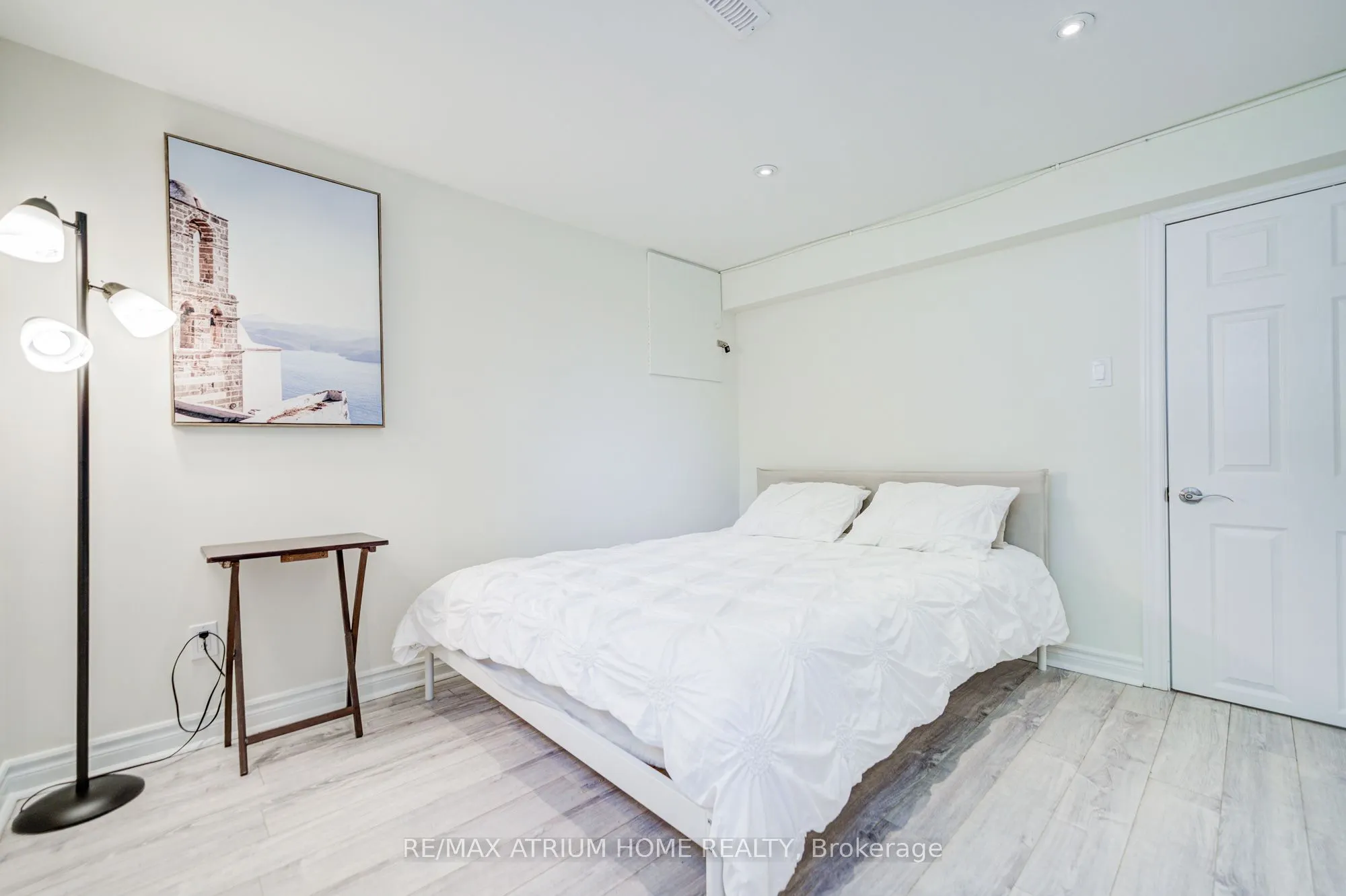29 Starlight Crescent E