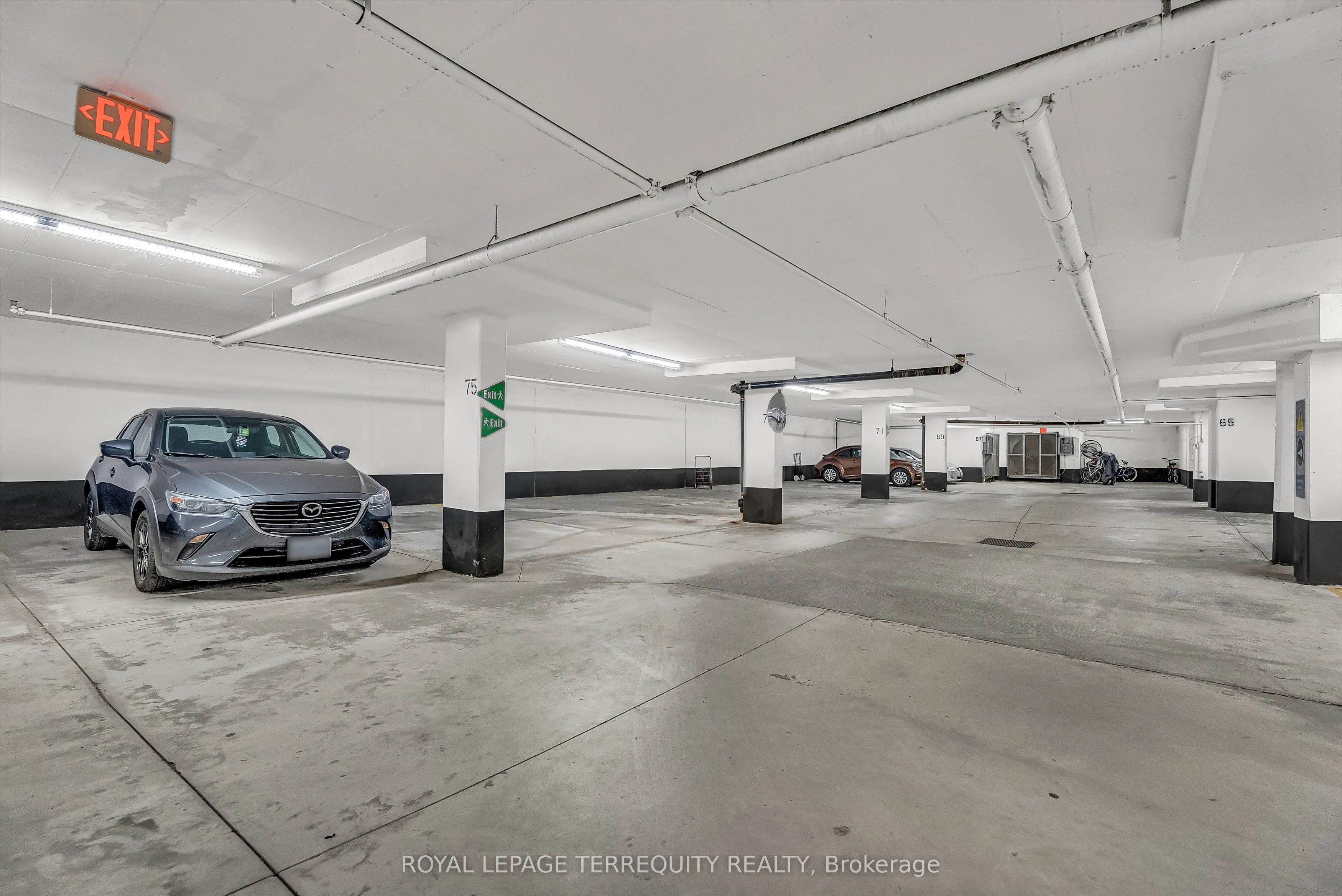 9225 Jane Street, #1409