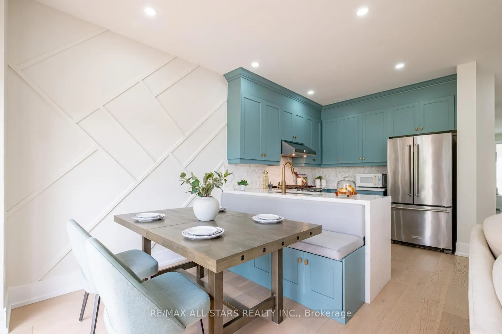 166 James Ratcliff Avenue