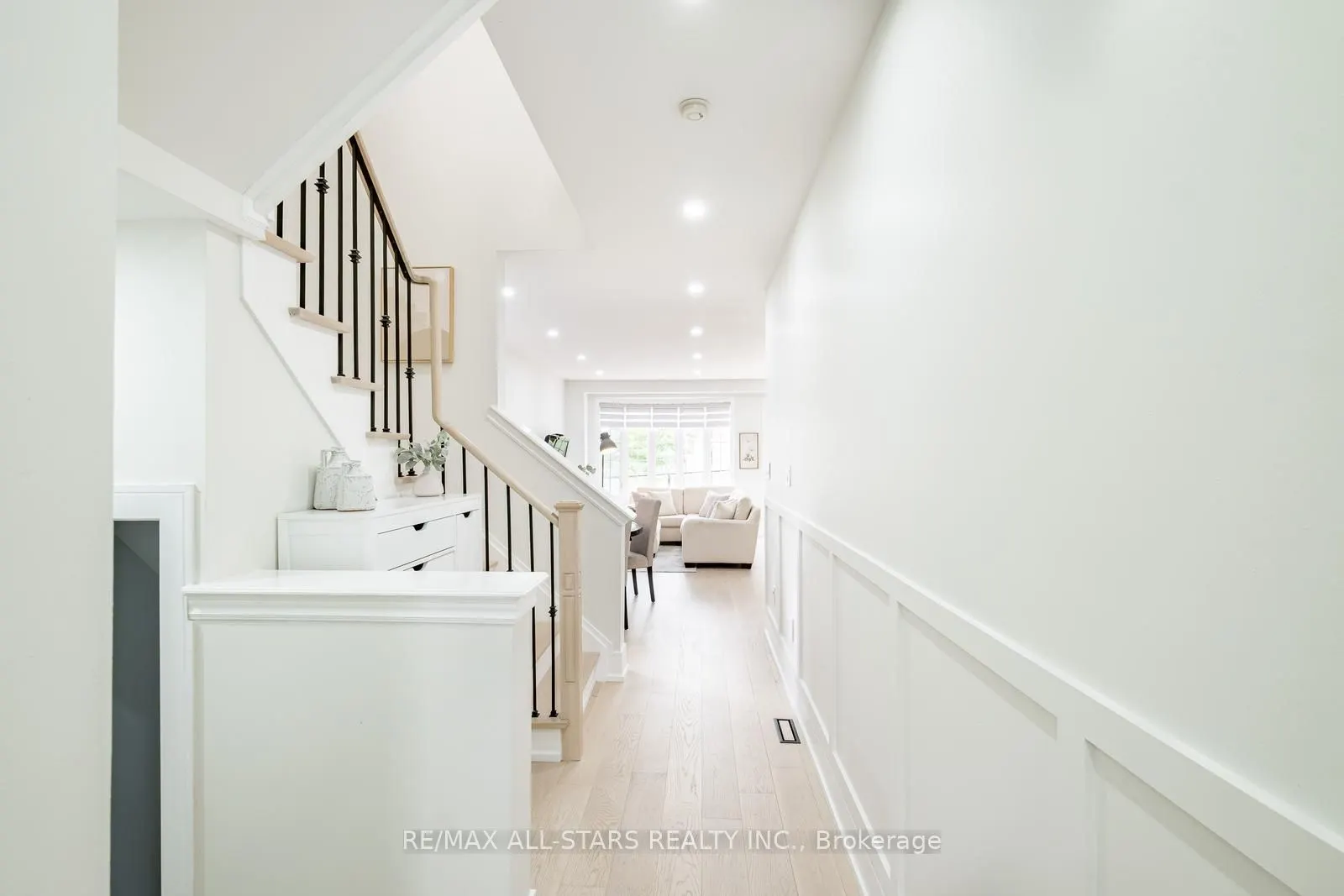 166 James Ratcliff Avenue
