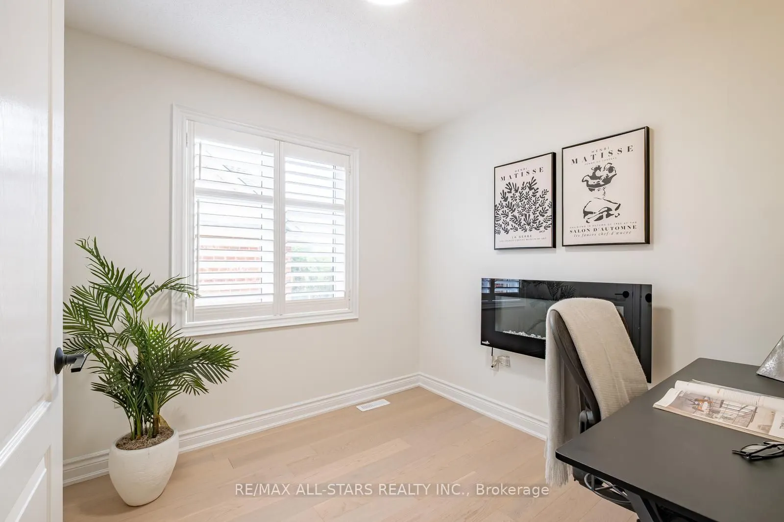 166 James Ratcliff Avenue