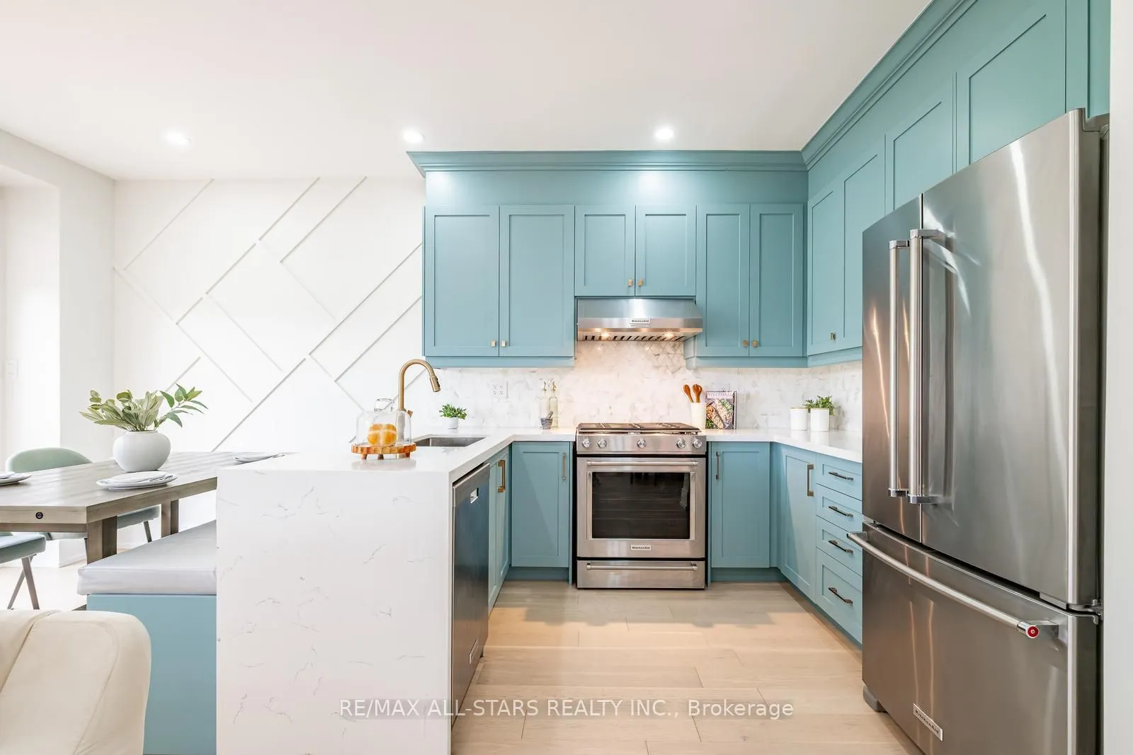 166 James Ratcliff Avenue
