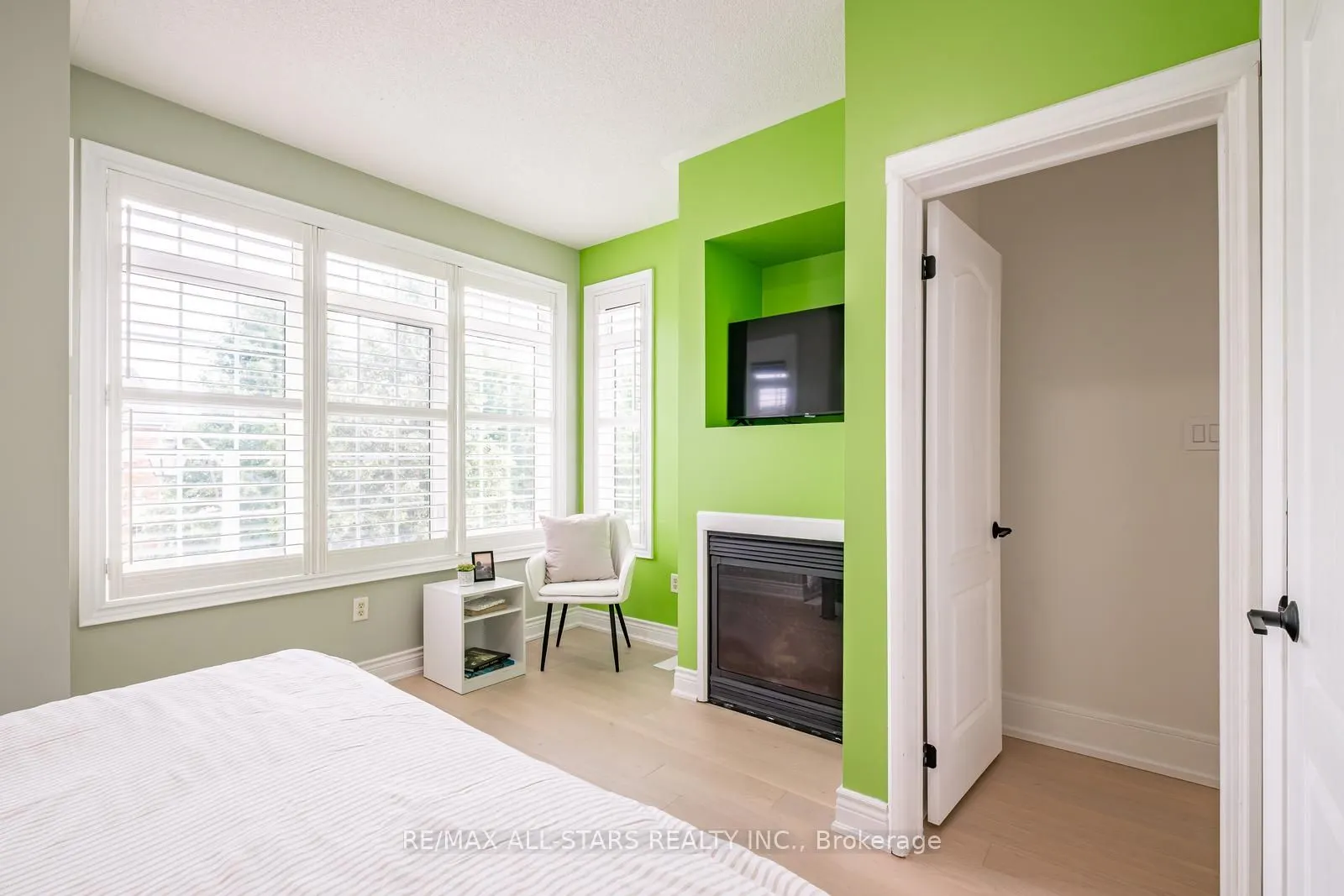 166 James Ratcliff Avenue