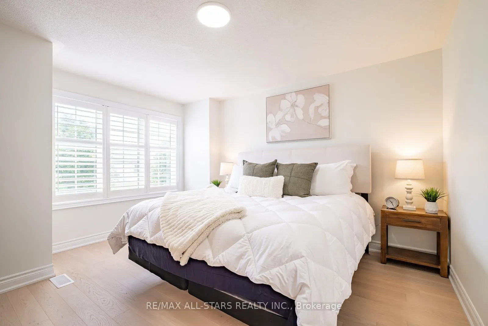 166 James Ratcliff Avenue
