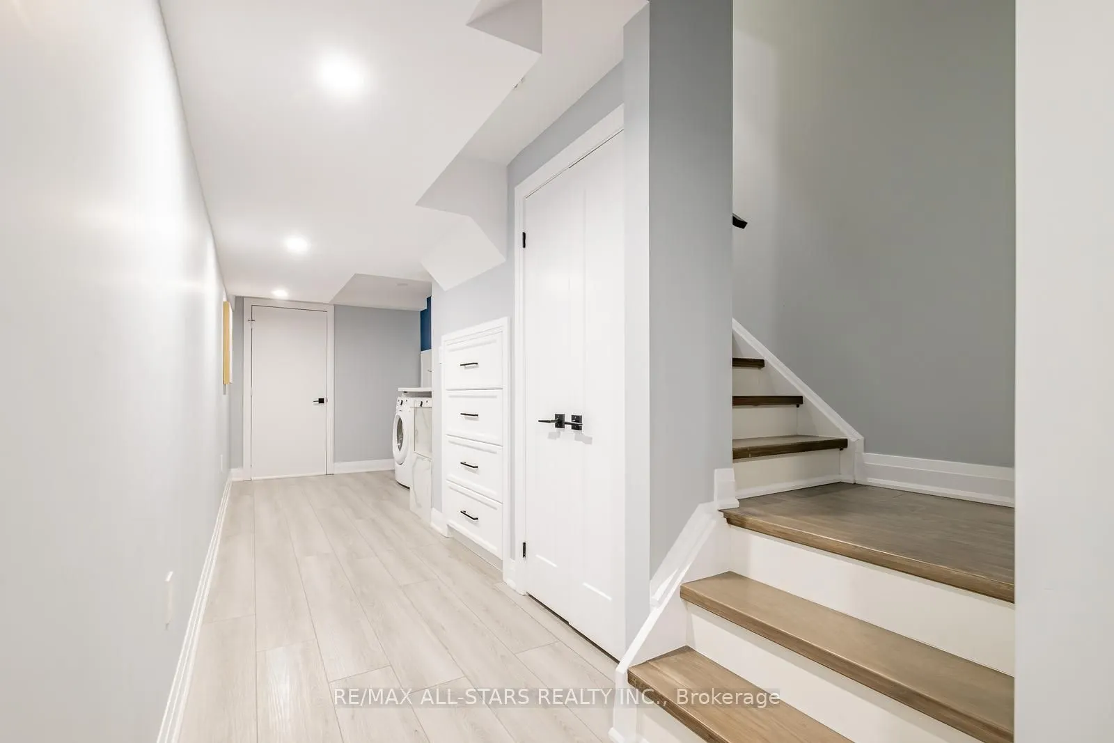 166 James Ratcliff Avenue