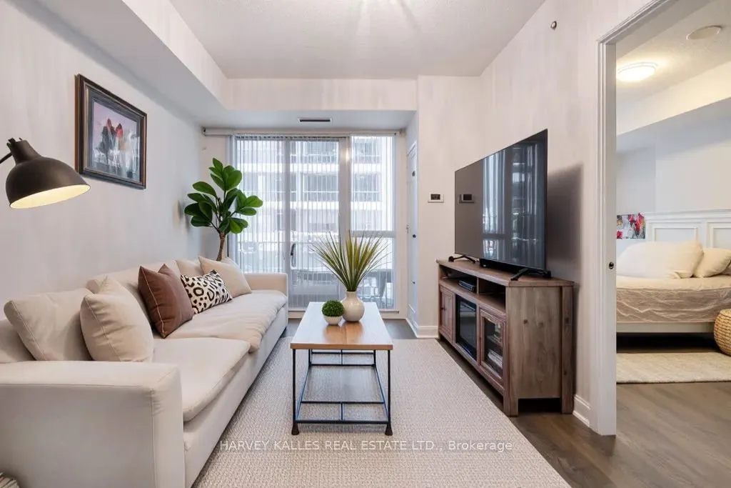 9199 Yonge Street, #SE204