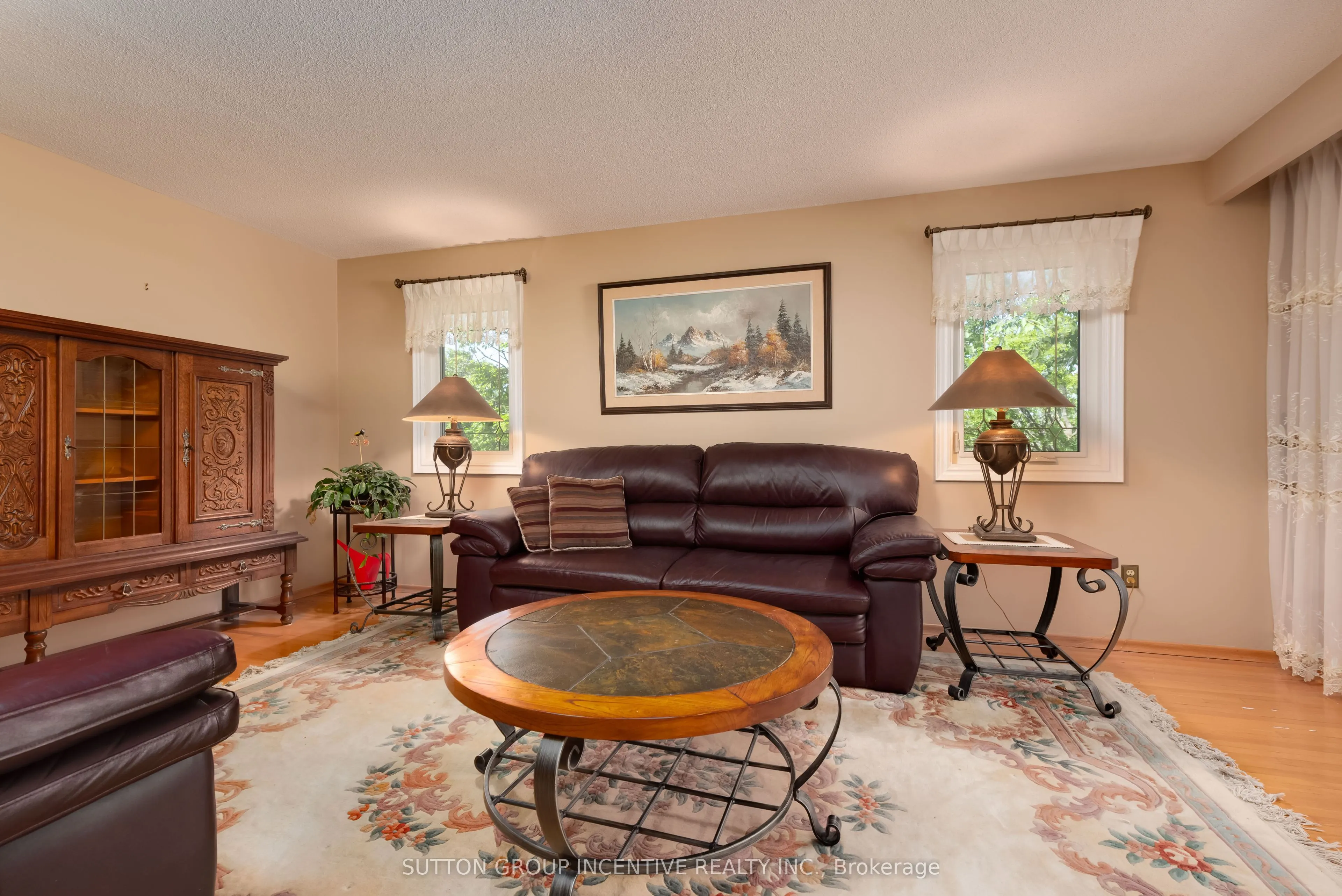 1983 Innisfil Heights Crescent
