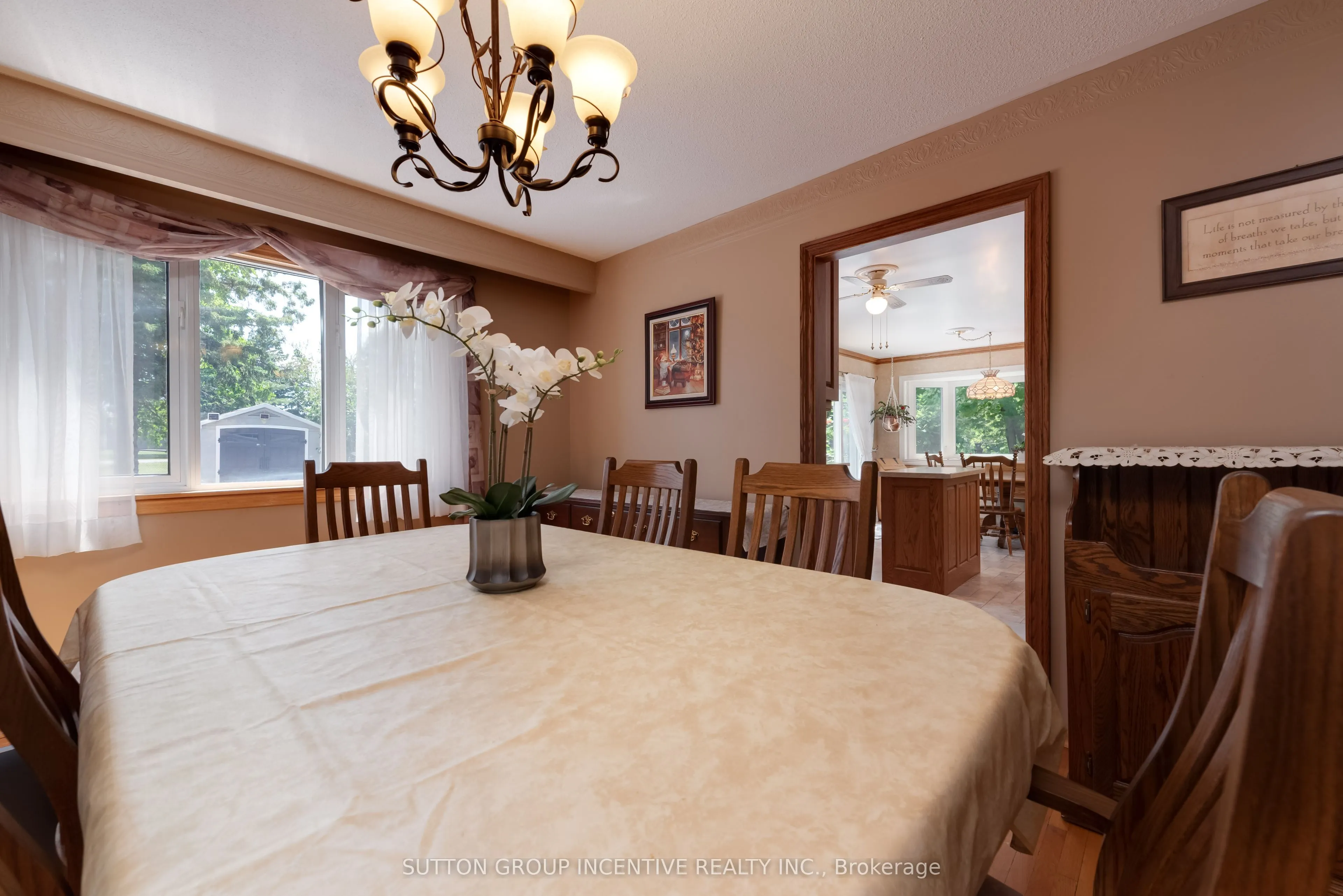 1983 Innisfil Heights Crescent