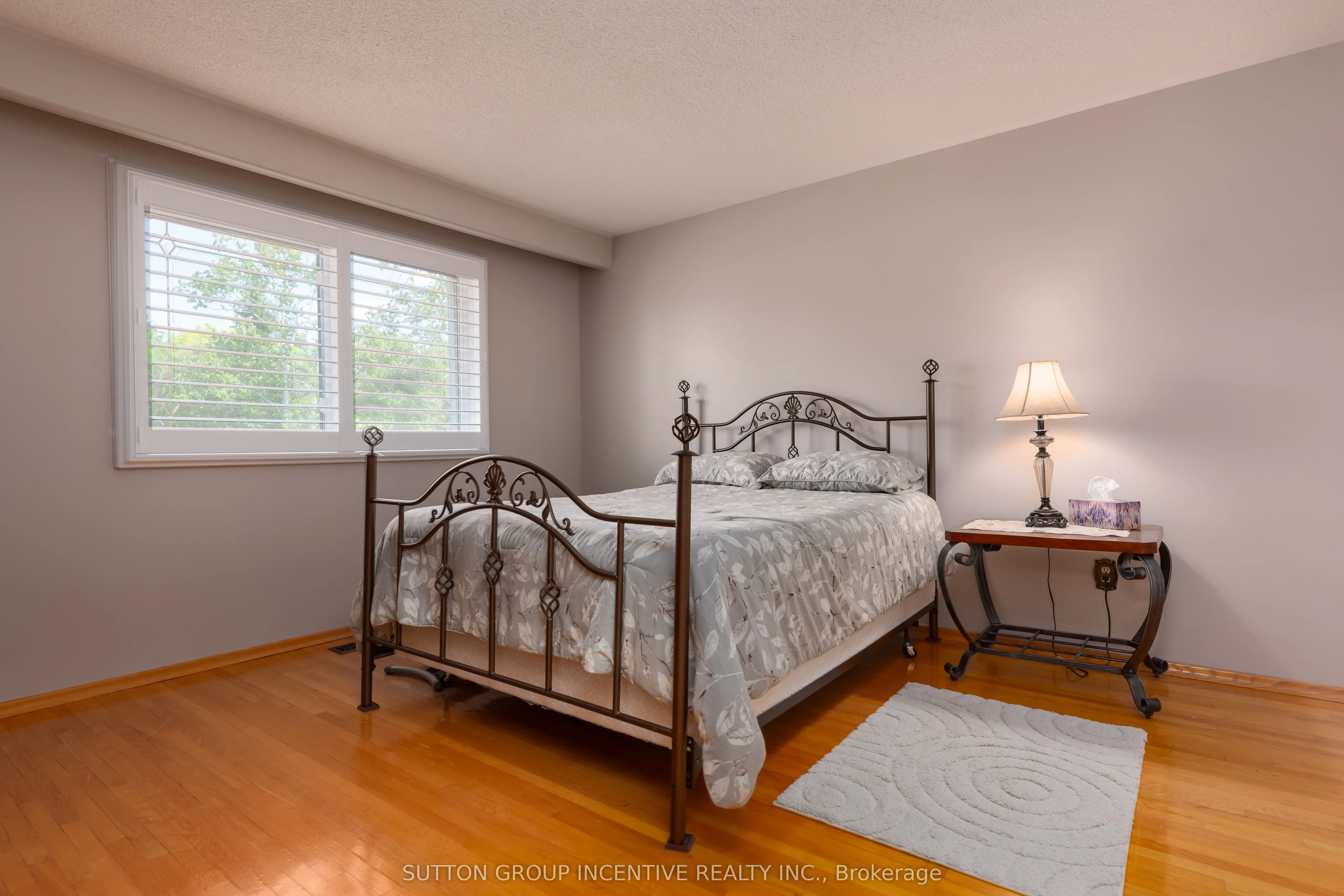 1983 Innisfil Heights Crescent