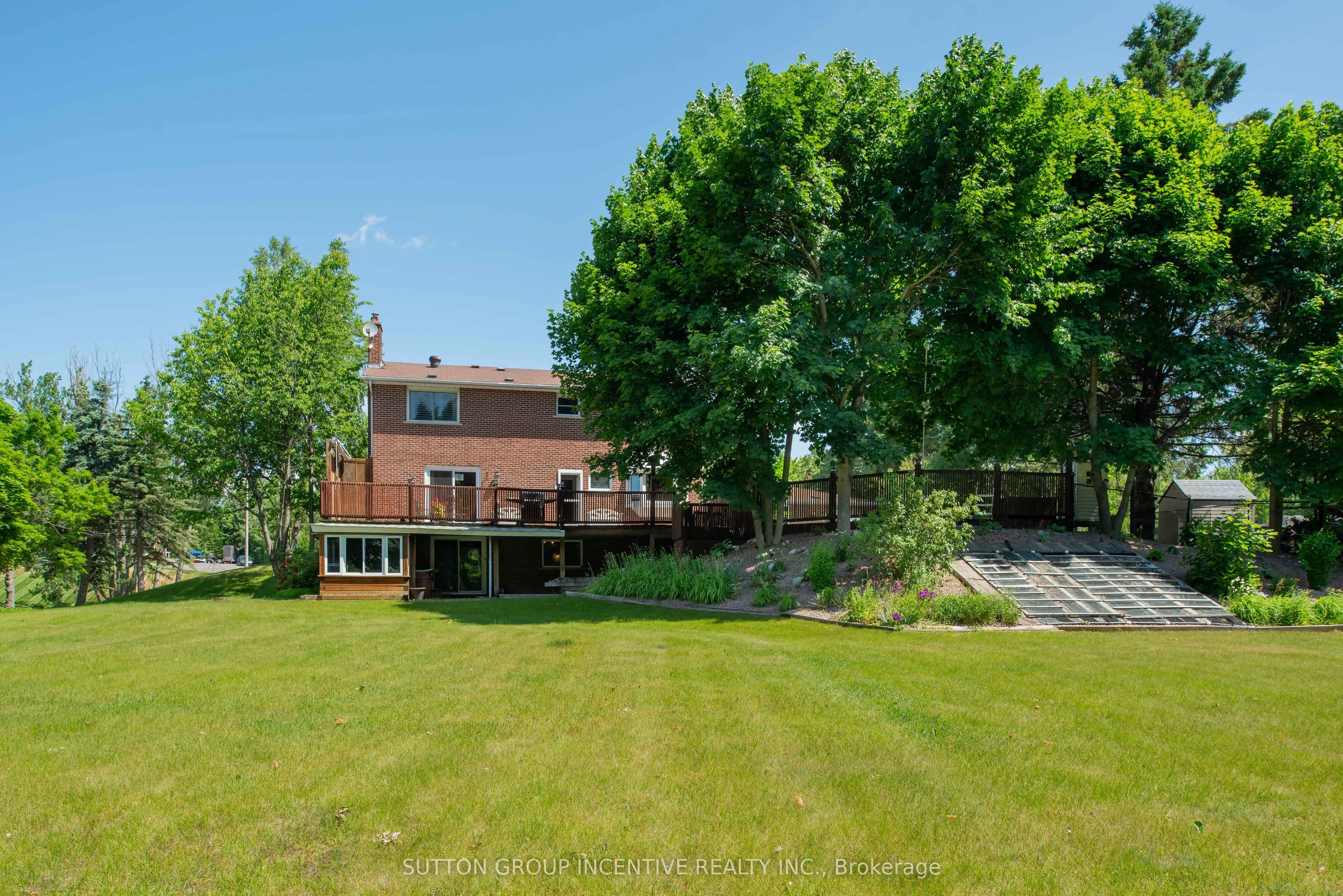 1983 Innisfil Heights Crescent