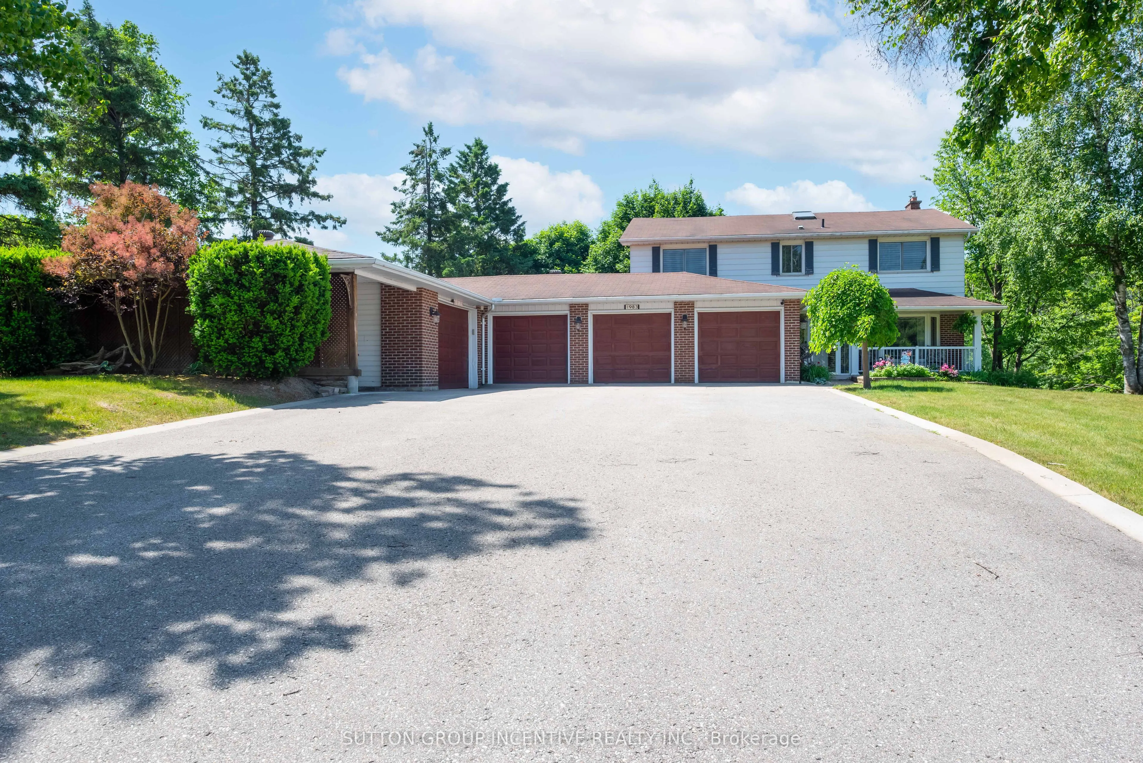 1983 Innisfil Heights Crescent