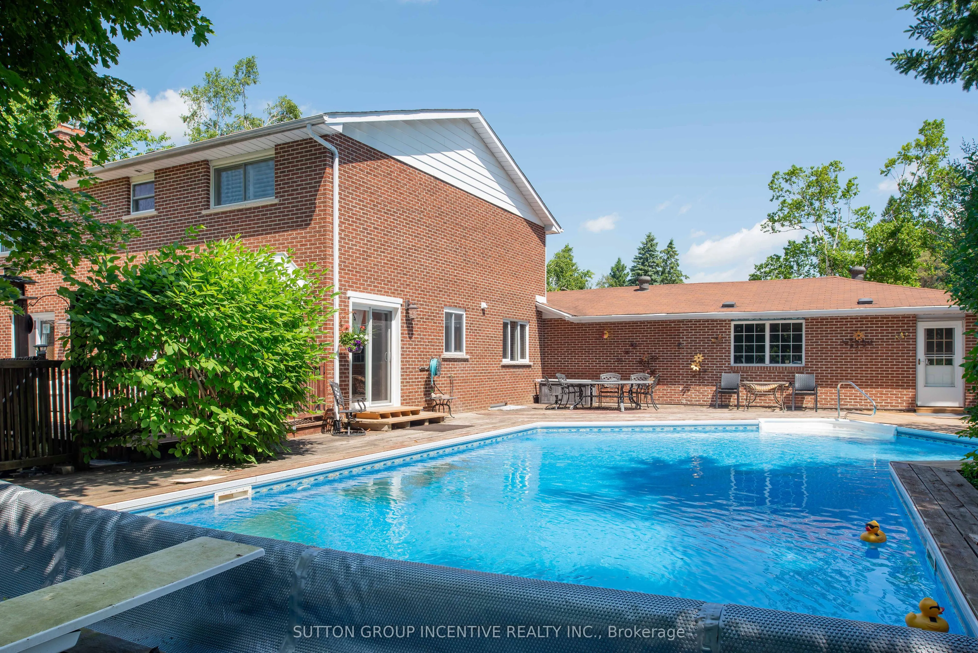 1983 Innisfil Heights Crescent
