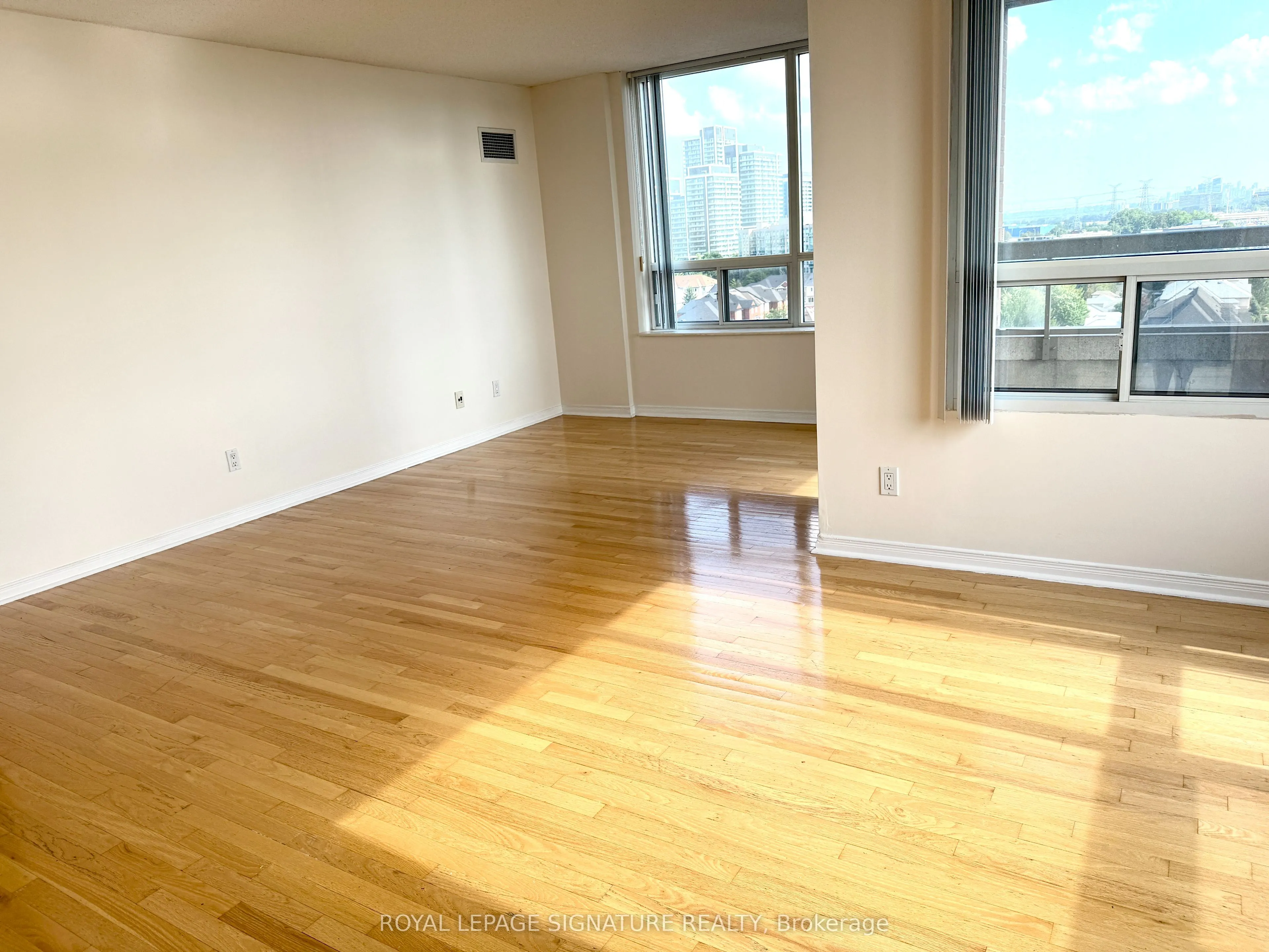 9 Northern Heights Drive, #905