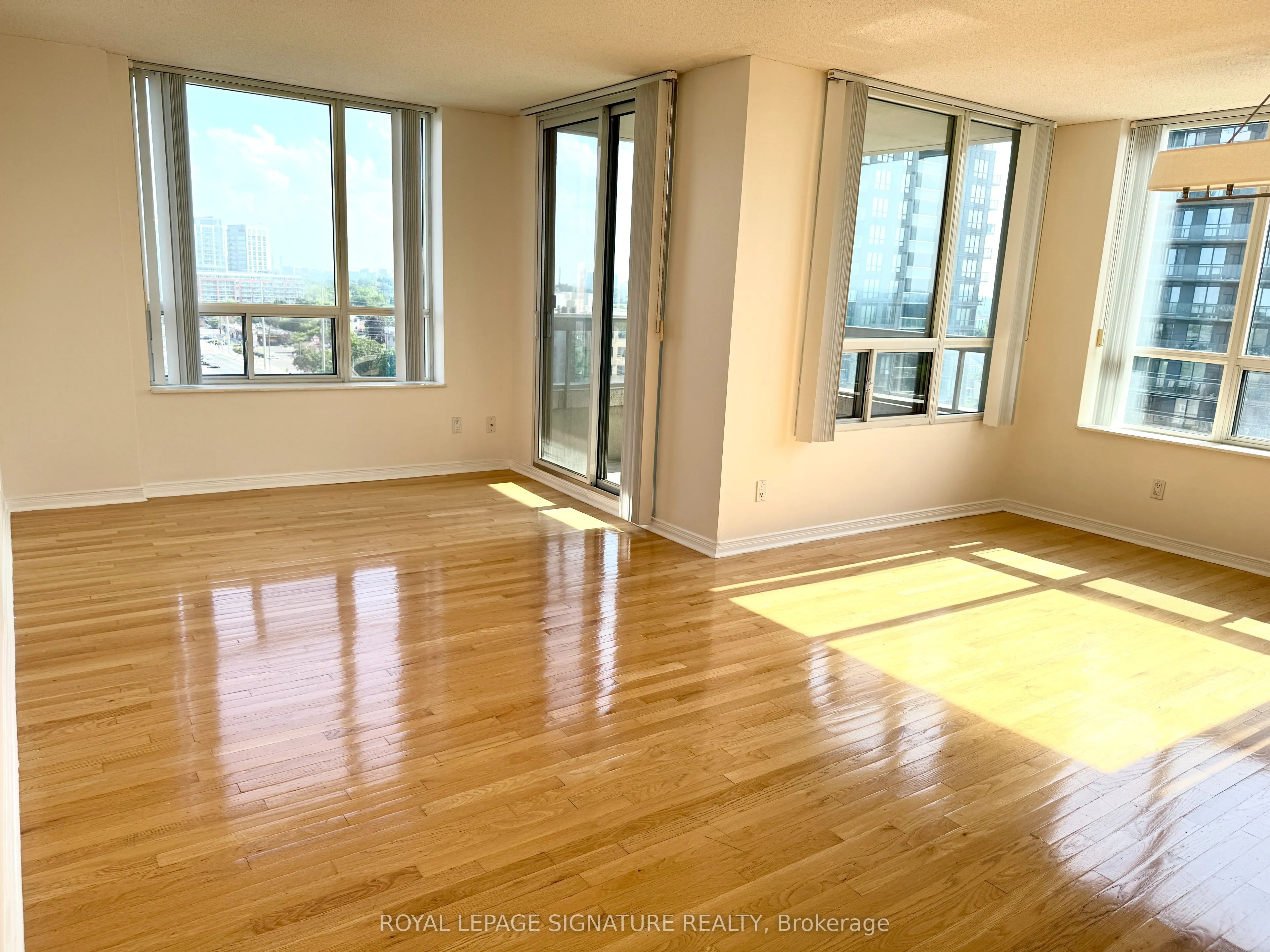 9 Northern Heights Drive, #905