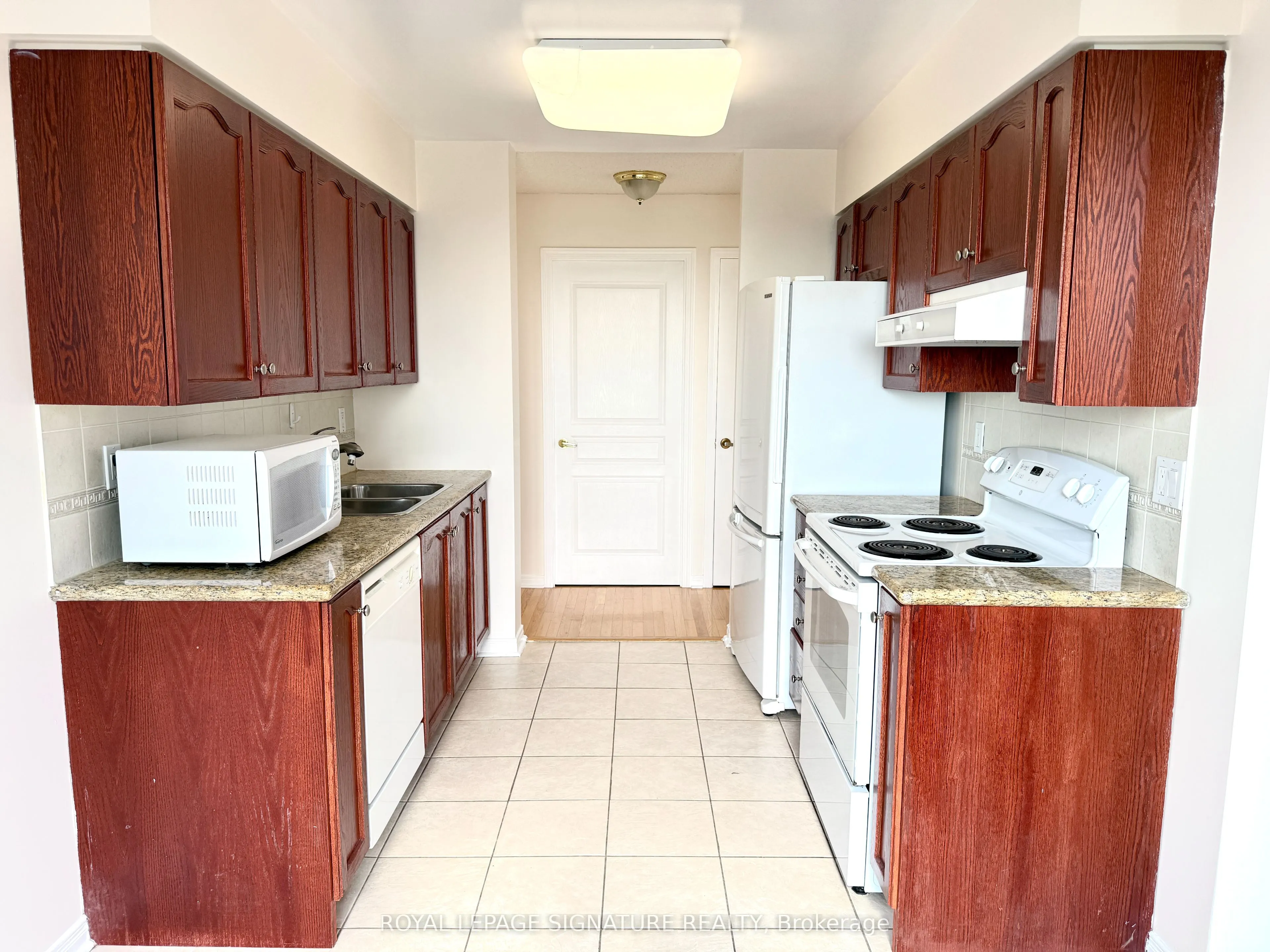 9 Northern Heights Drive, #905