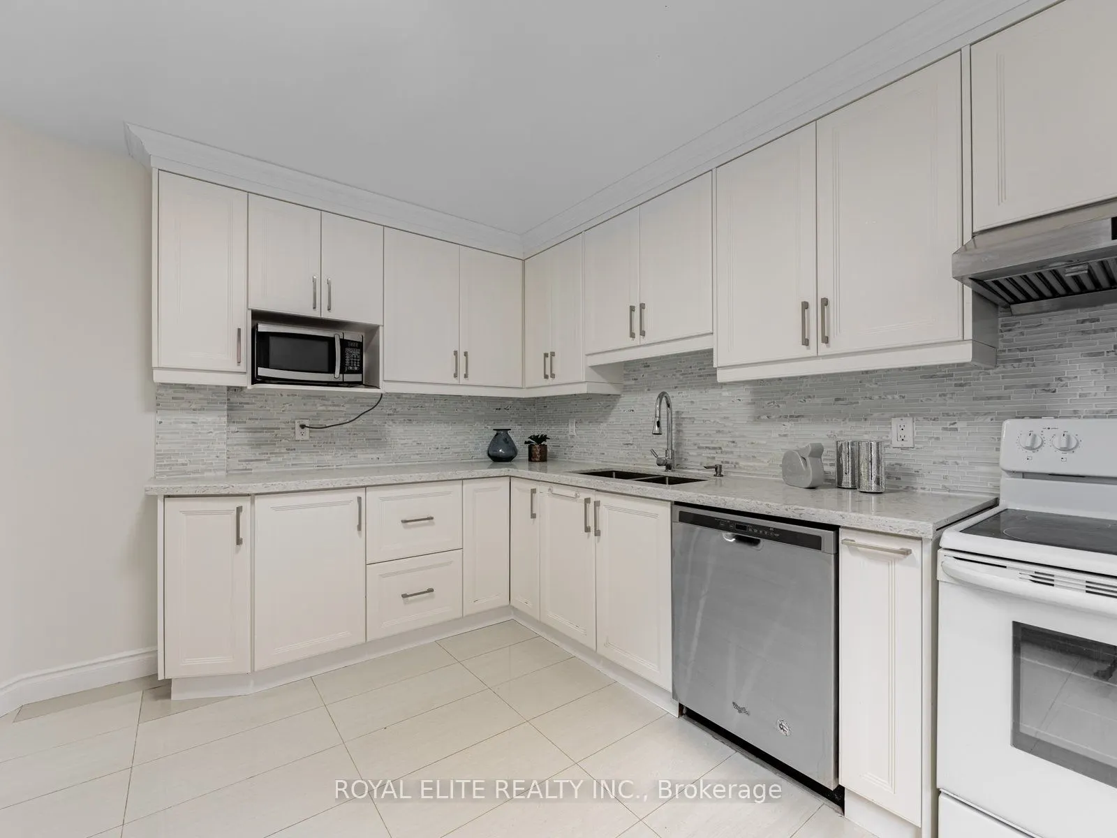 29 Ashmore Crescent