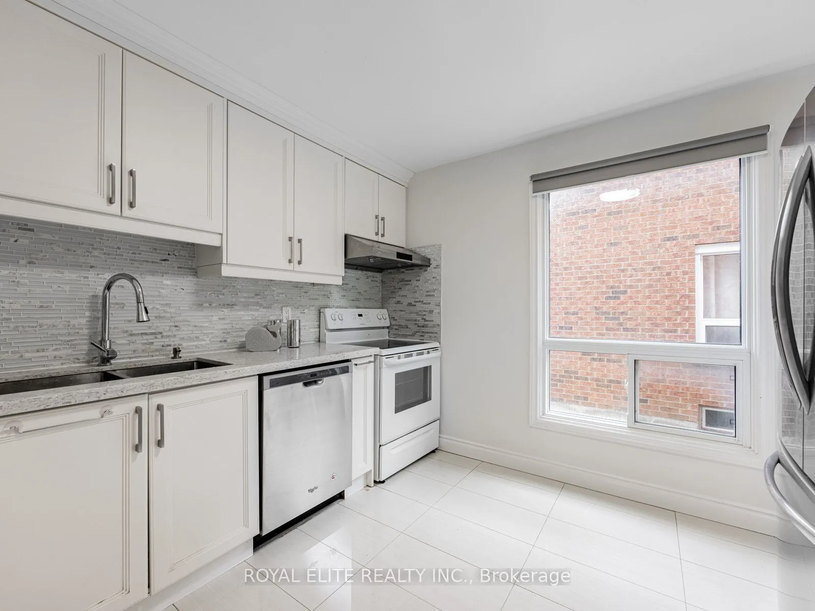 29 Ashmore Crescent