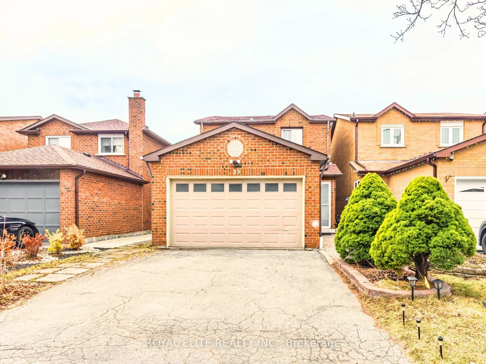 29 Ashmore Crescent