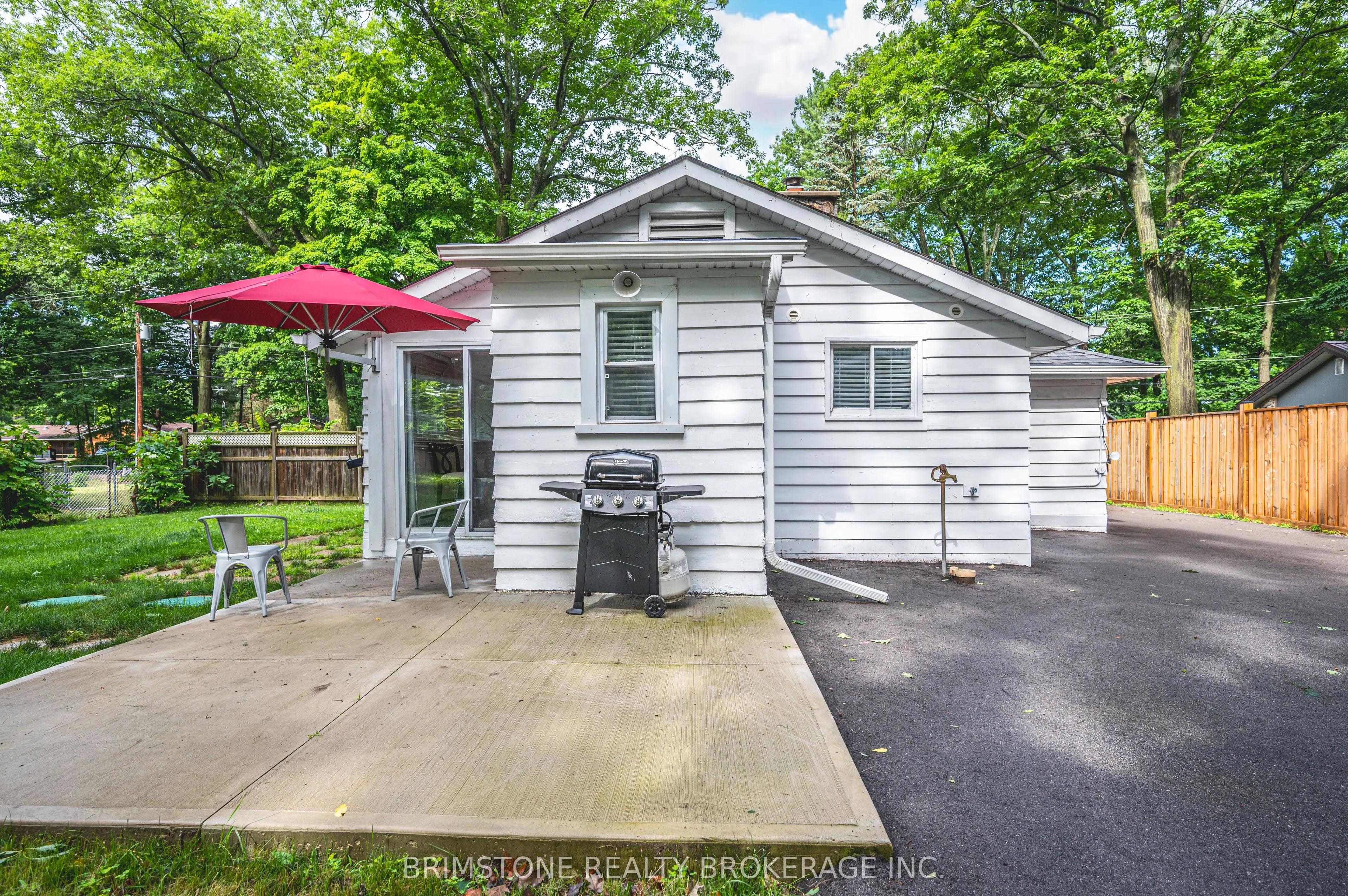 3923 Algonquin Avenue