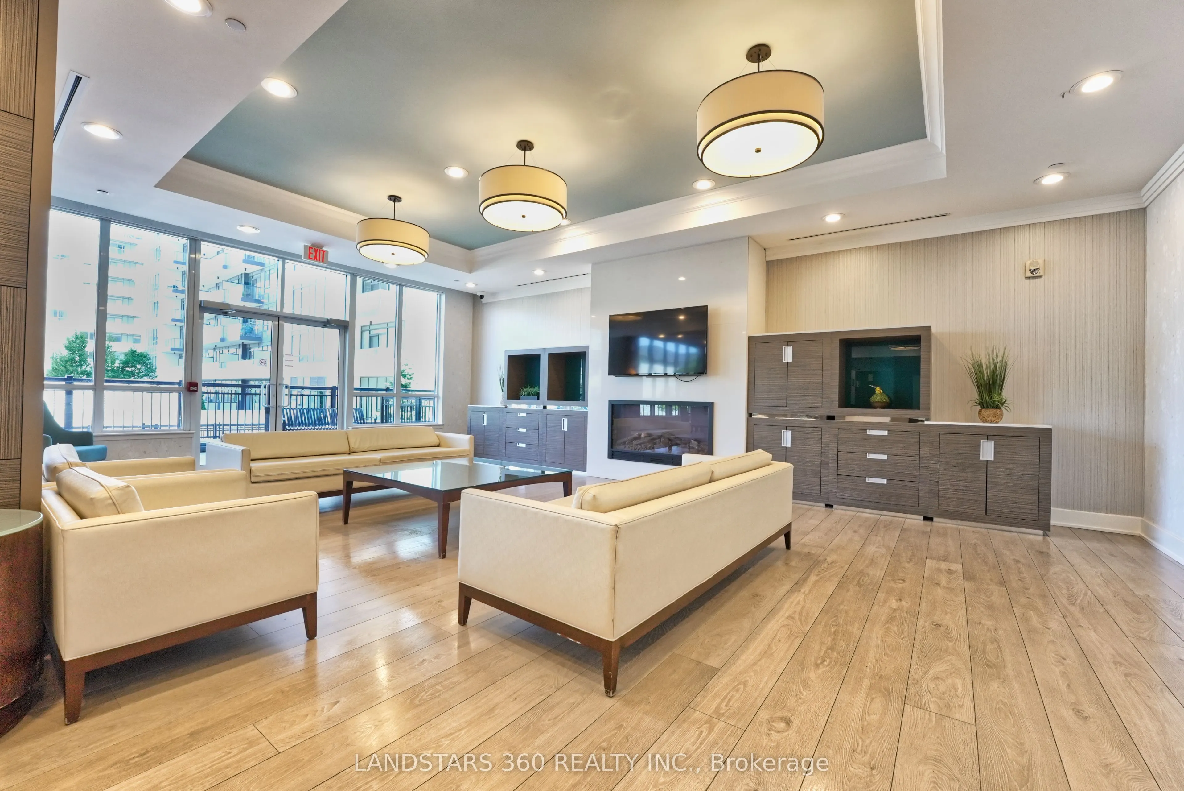 376 Highway 7 Avenue E, #920