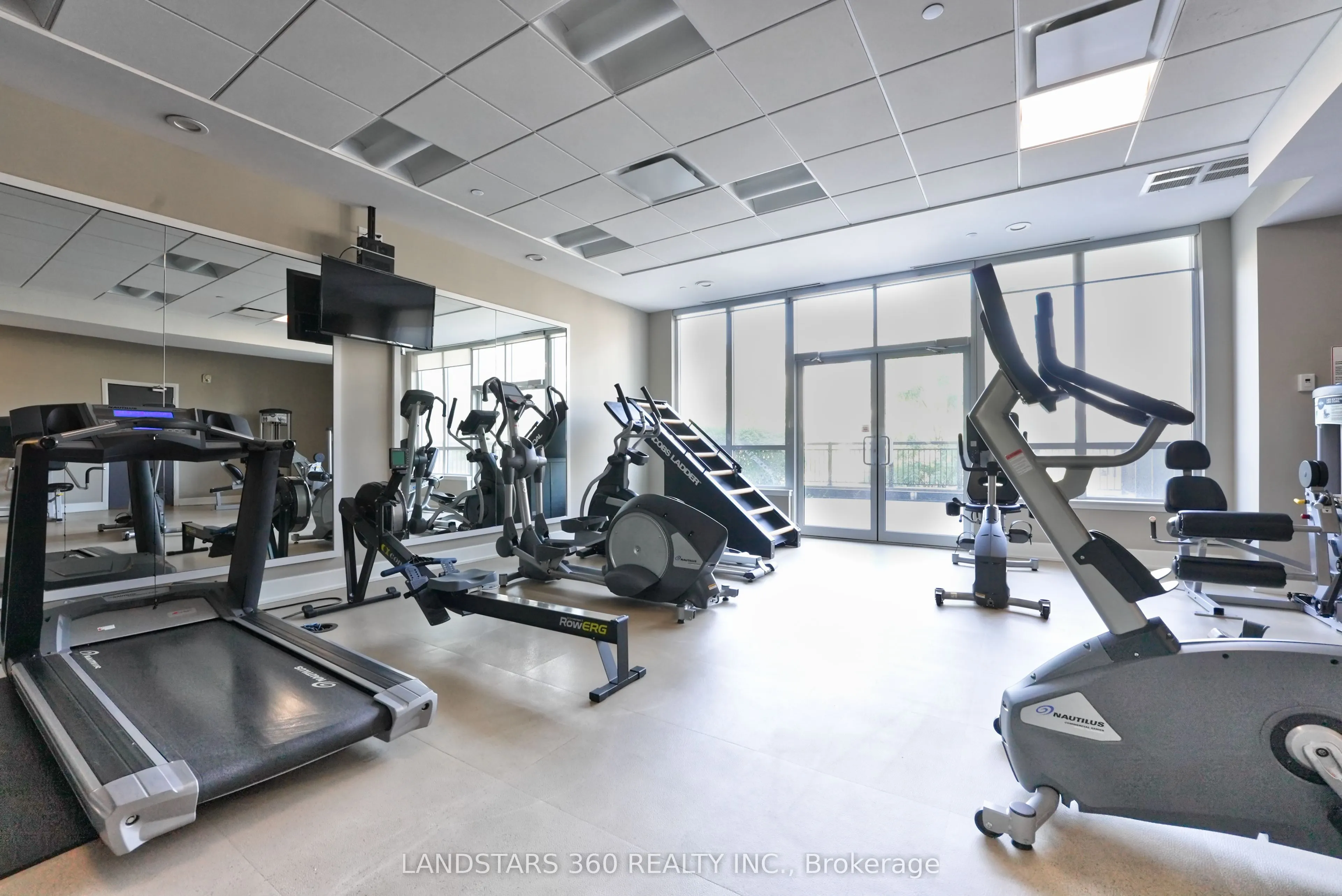 376 Highway 7 Avenue E, #920