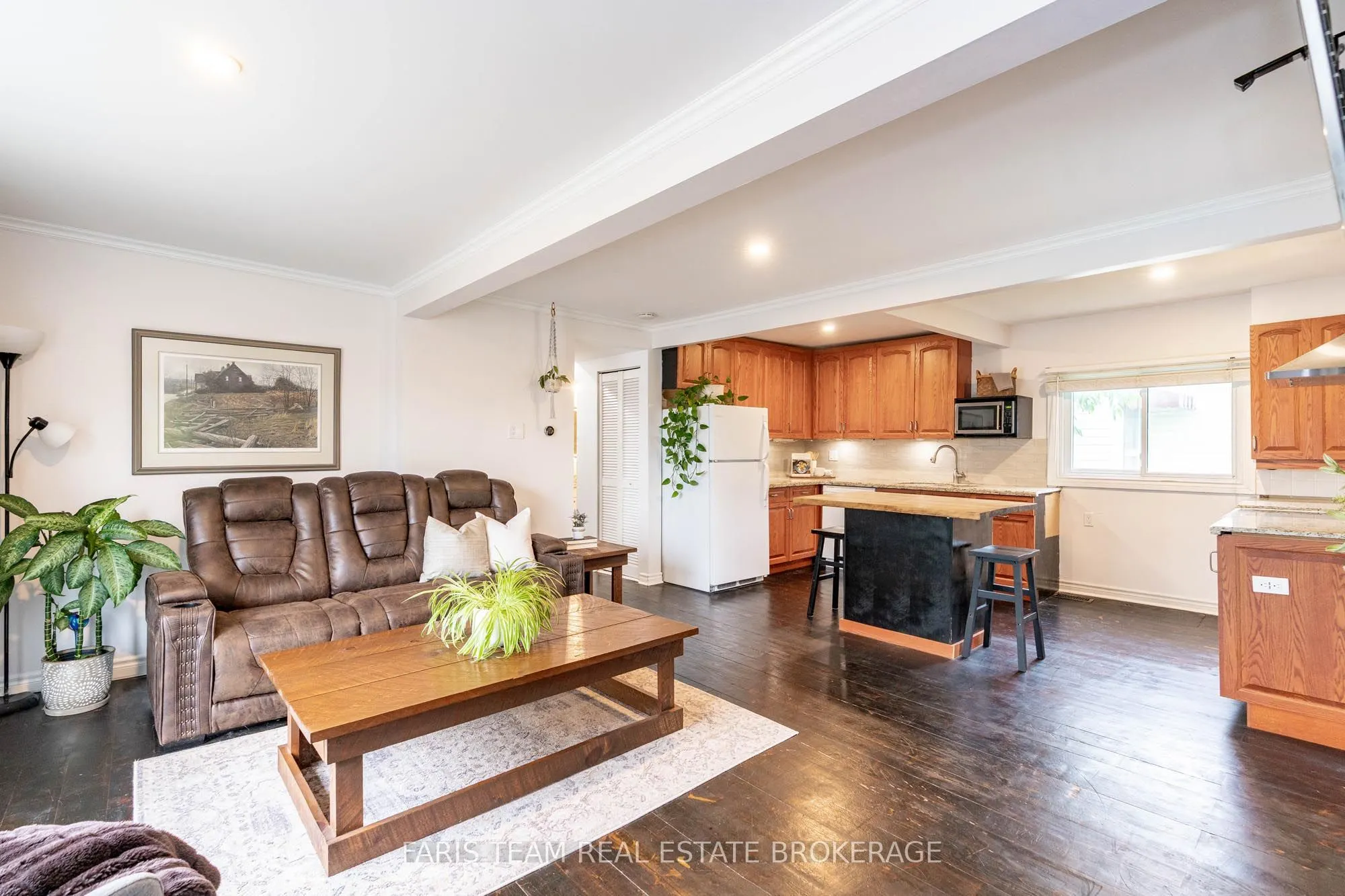 2594 25th Side Road