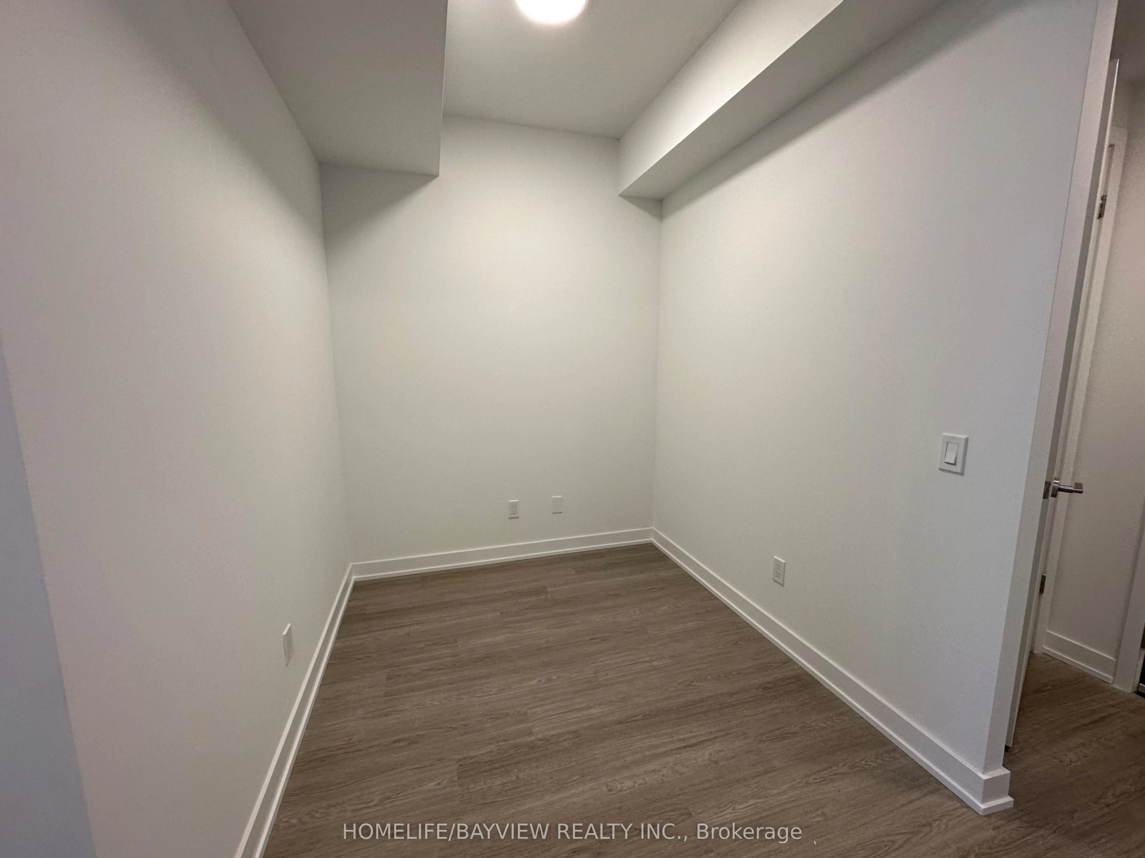 8188 Yonge Street, #726