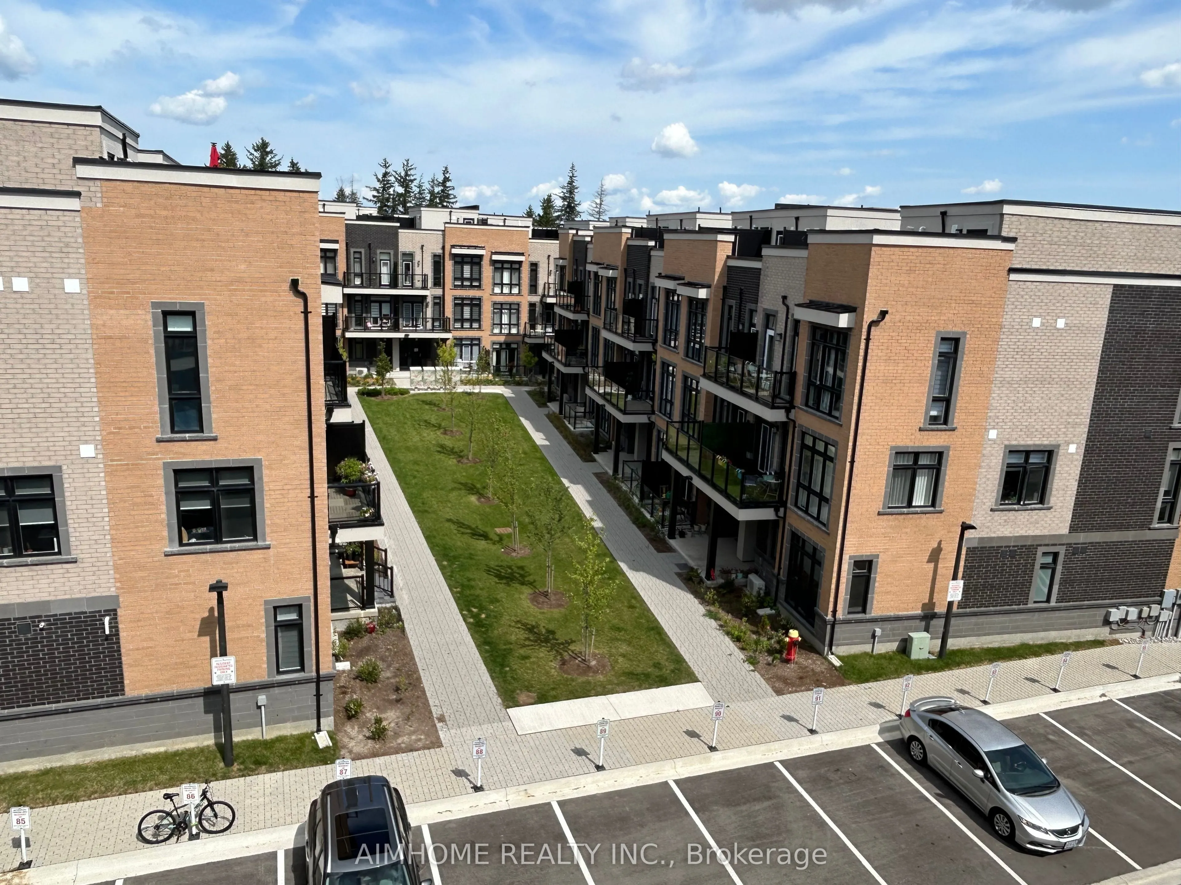 7 Phelps Lane, #2