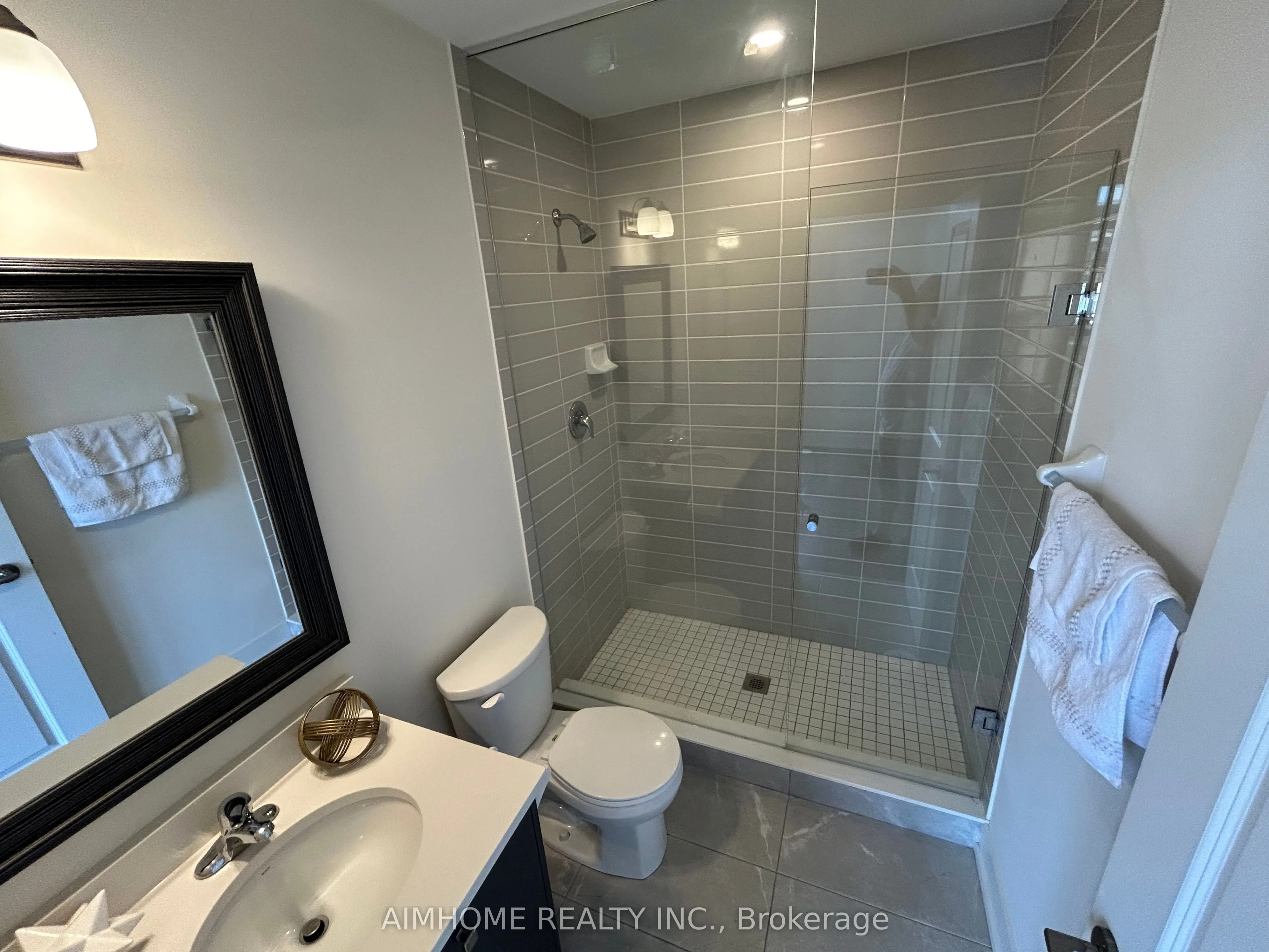 7 Phelps Lane, #2