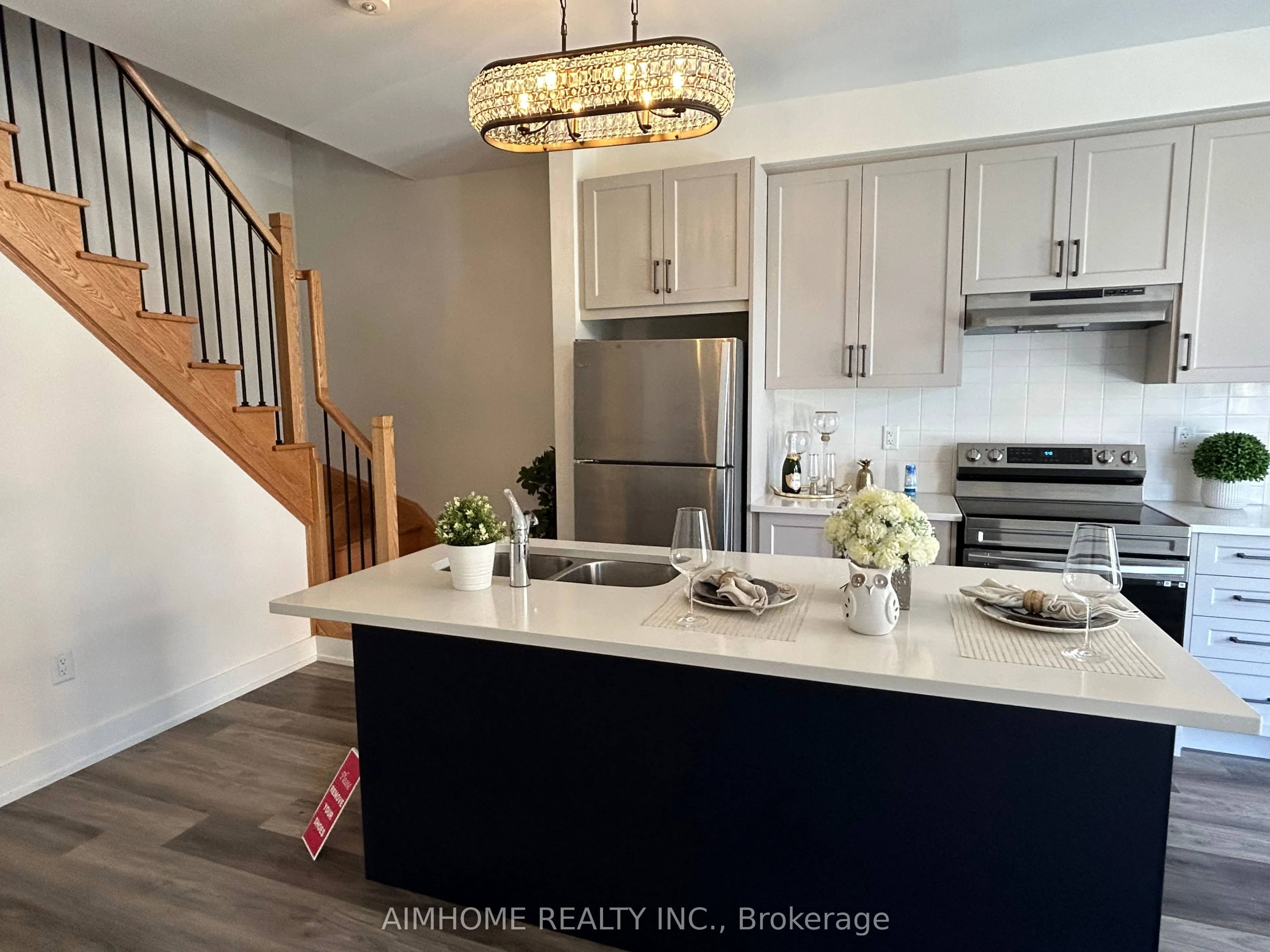 7 Phelps Lane, #2