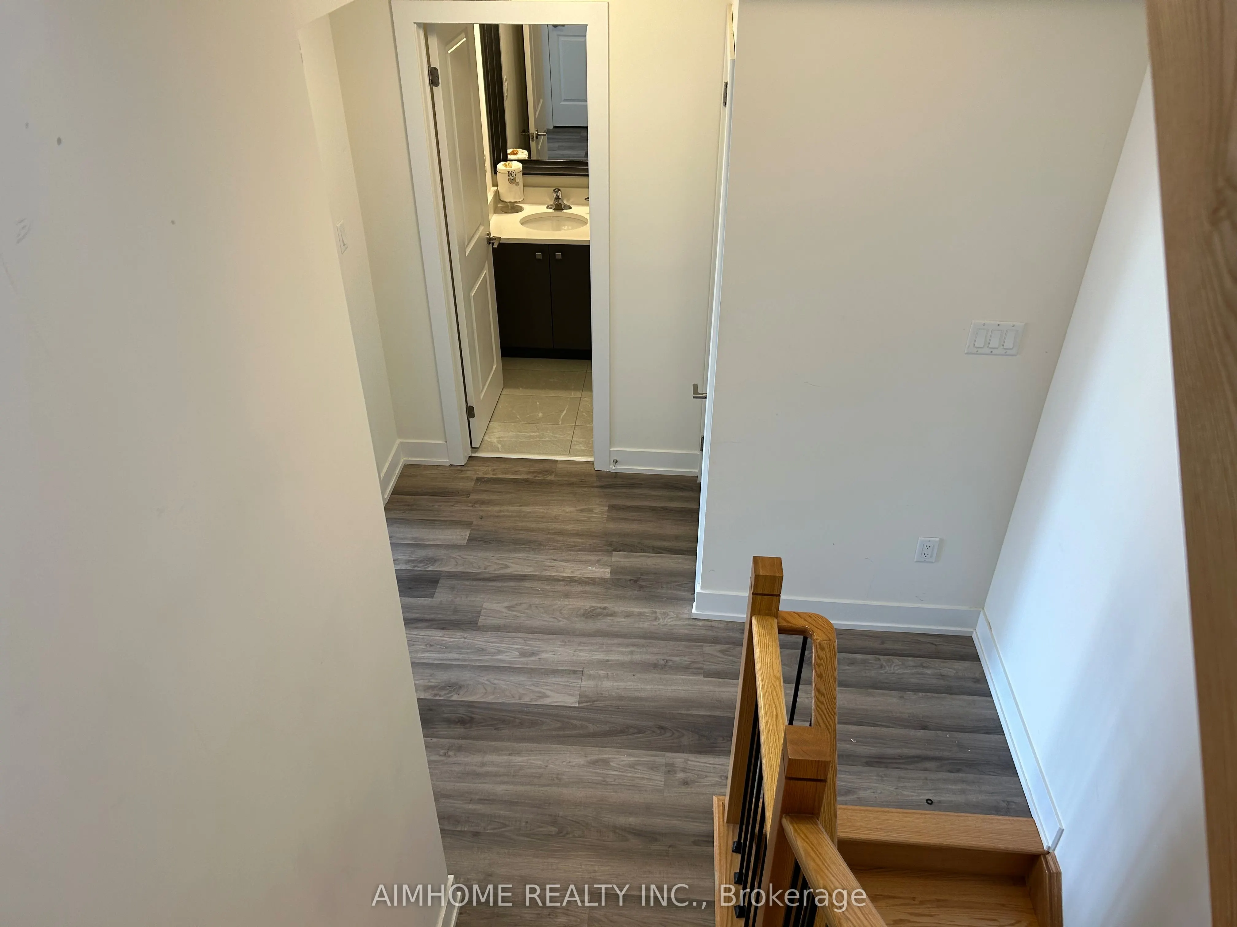 7 Phelps Lane, #2