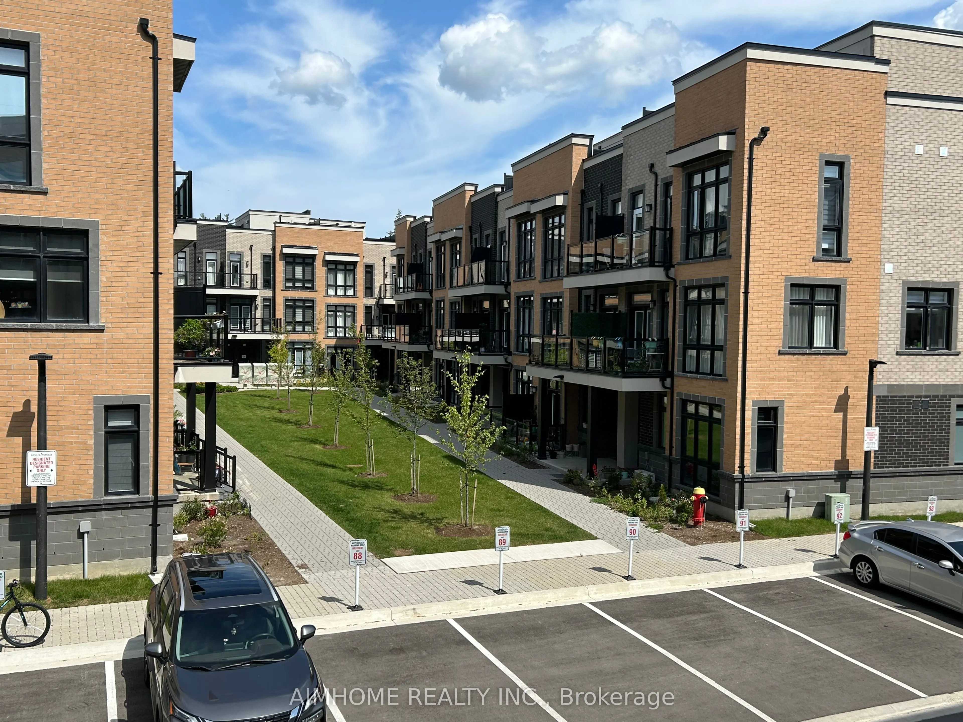 7 Phelps Lane, #2