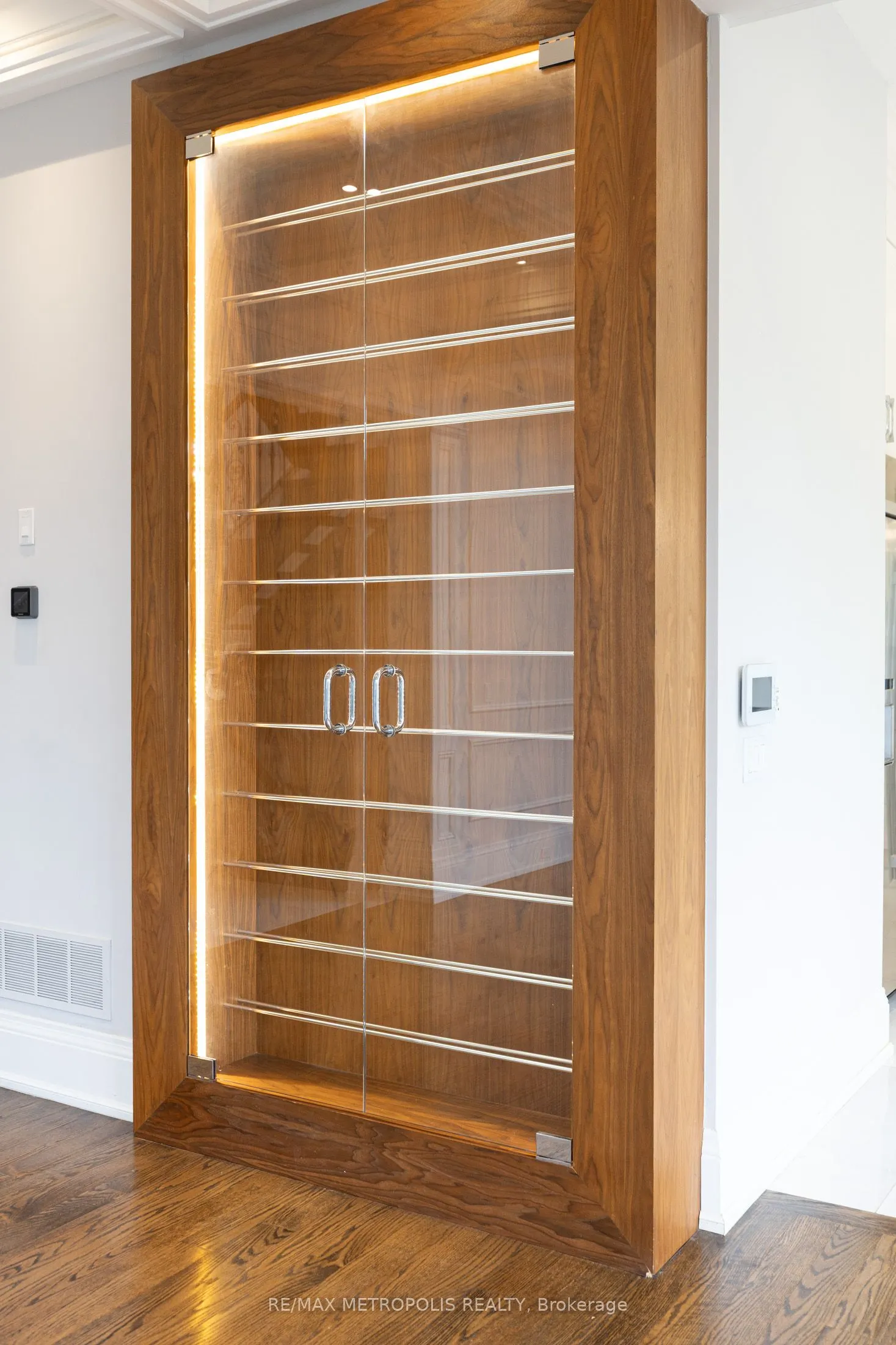 2 Poplar Drive