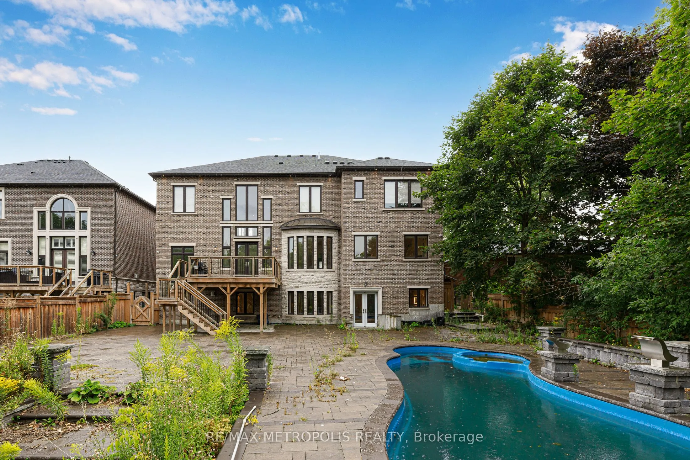 2 Poplar Drive