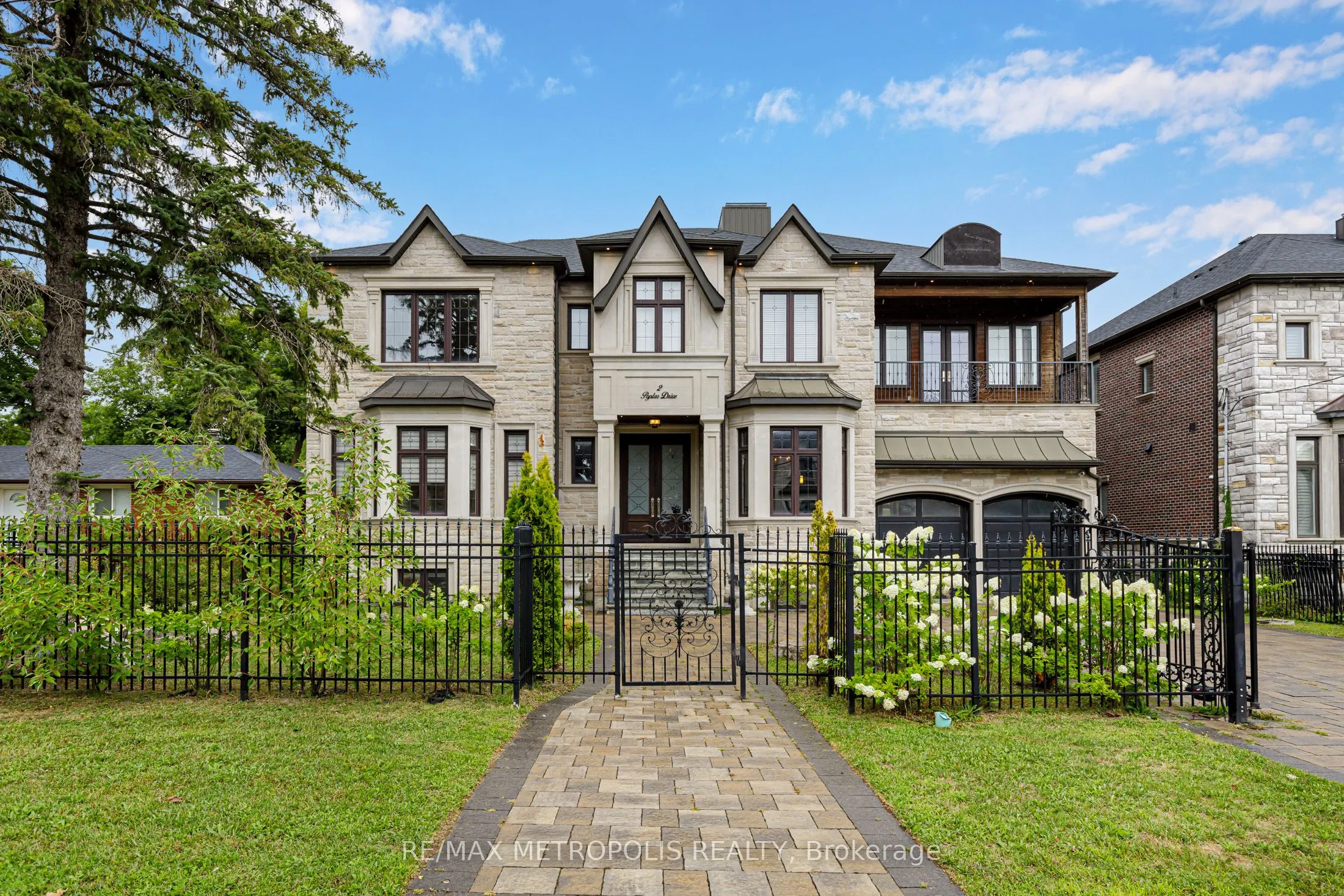 2 Poplar Drive