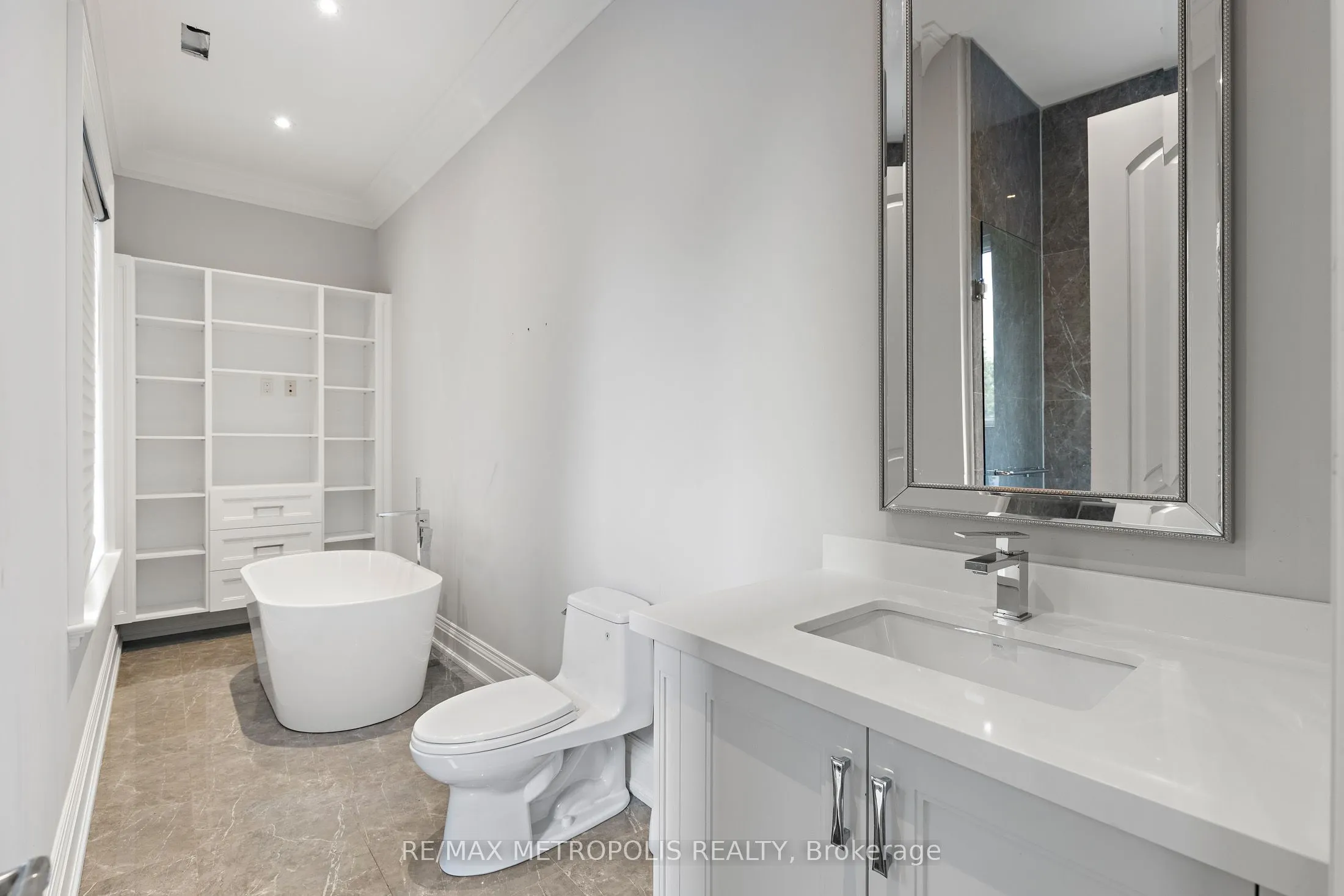 2 Poplar Drive