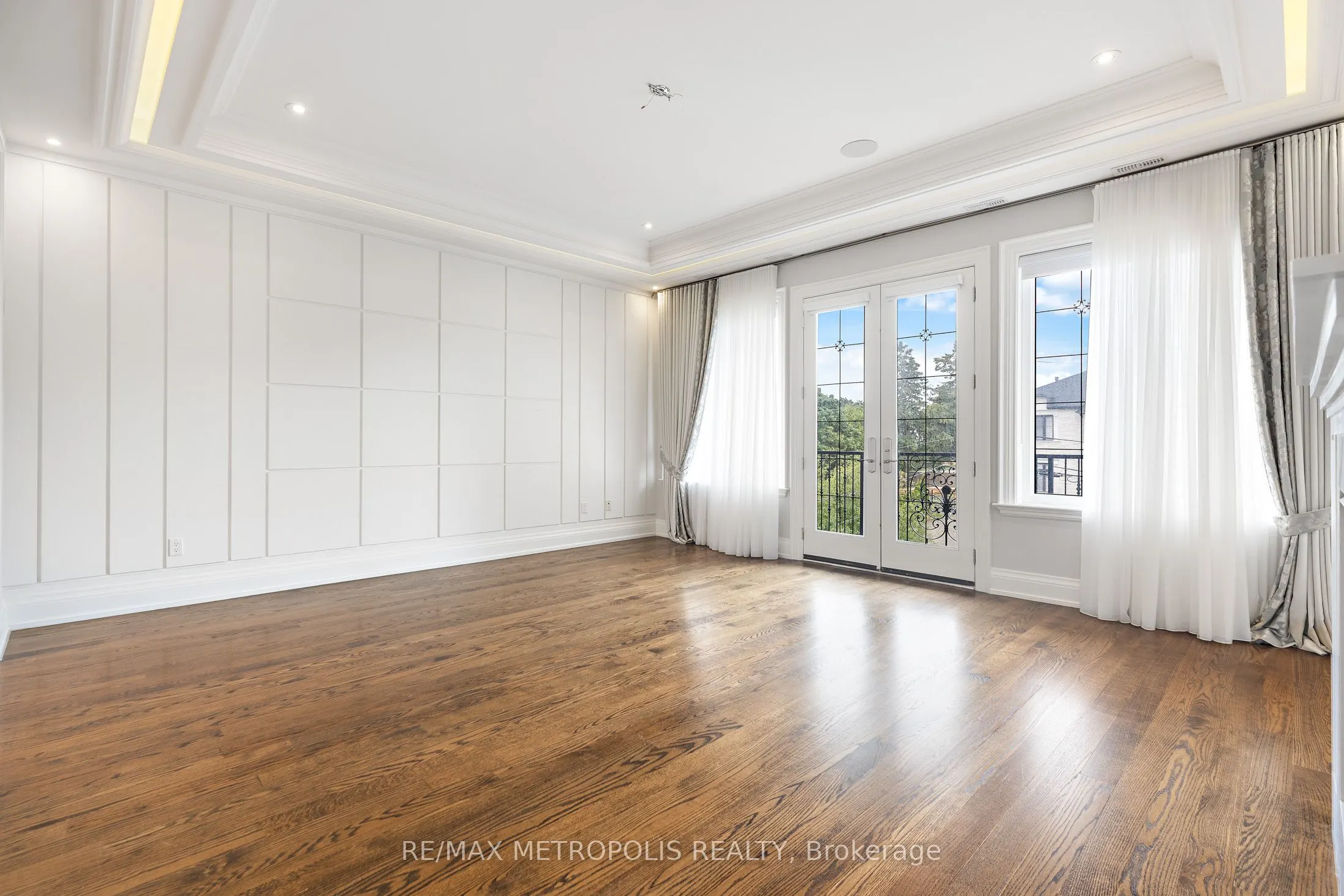 2 Poplar Drive