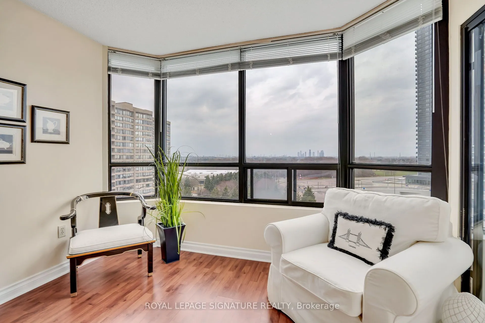 7440 Bathurst Street, #903