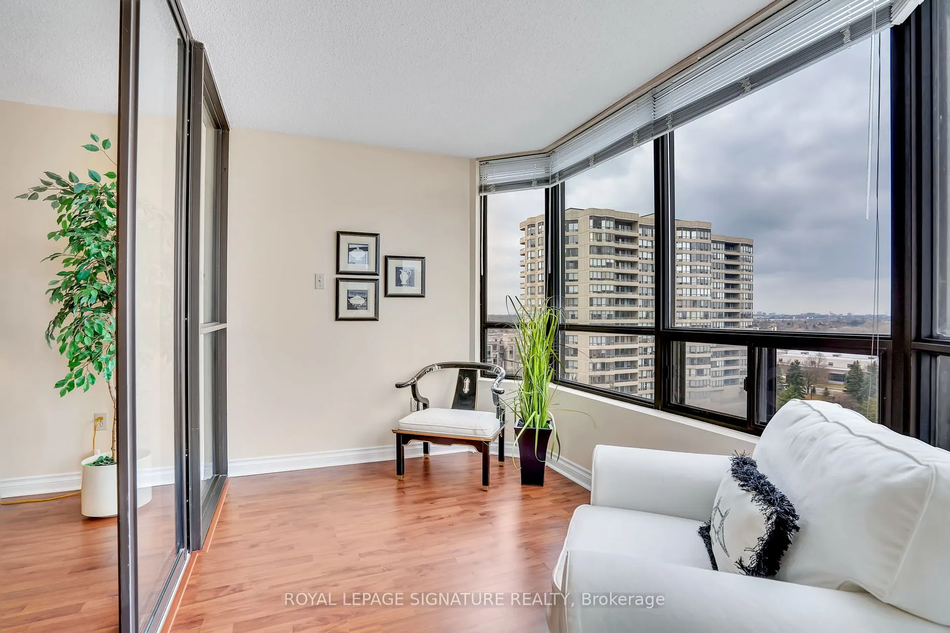7440 Bathurst Street, #903