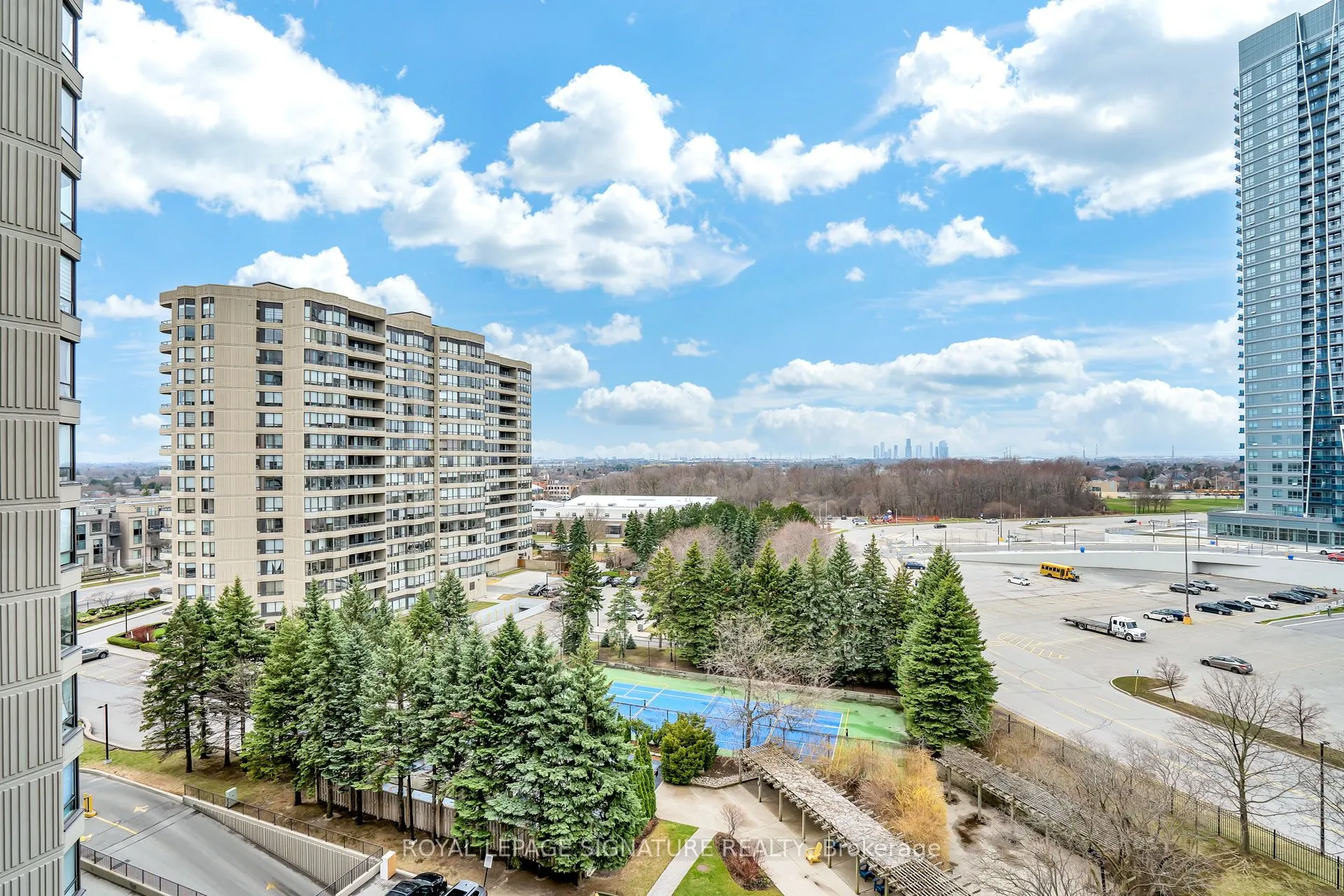 7440 Bathurst Street, #903