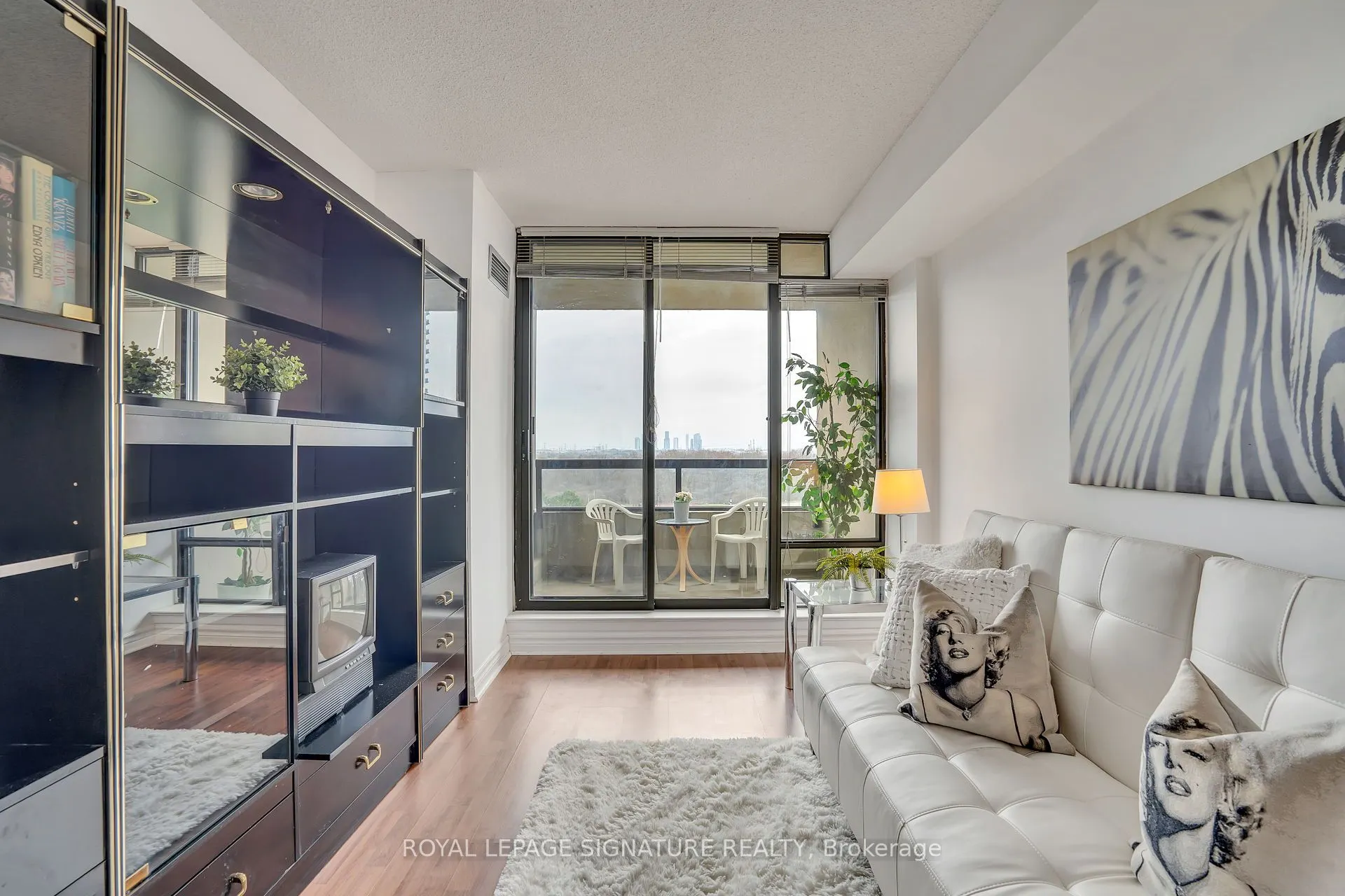 7440 Bathurst Street, #903