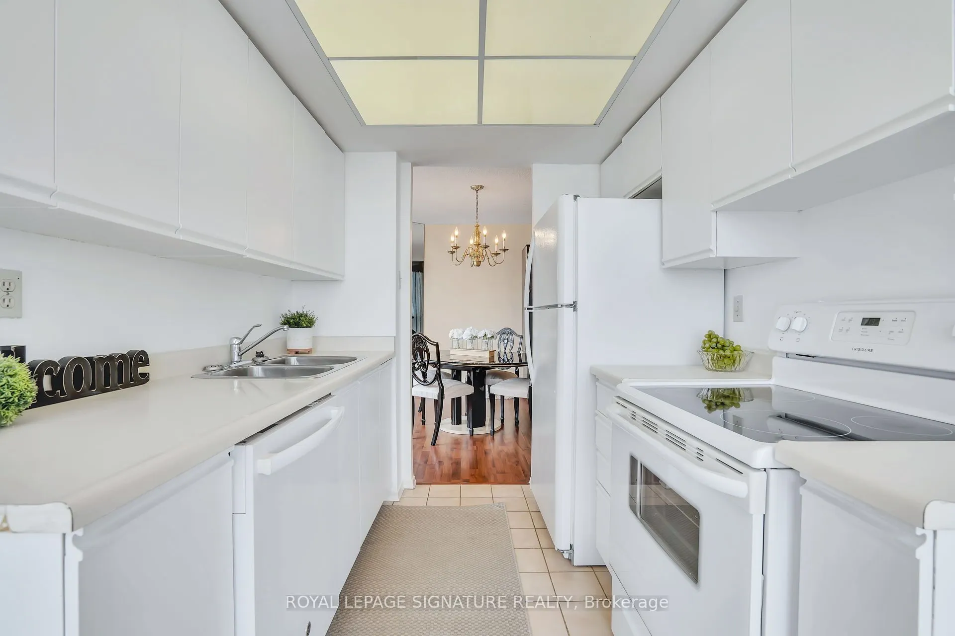 7440 Bathurst Street, #903