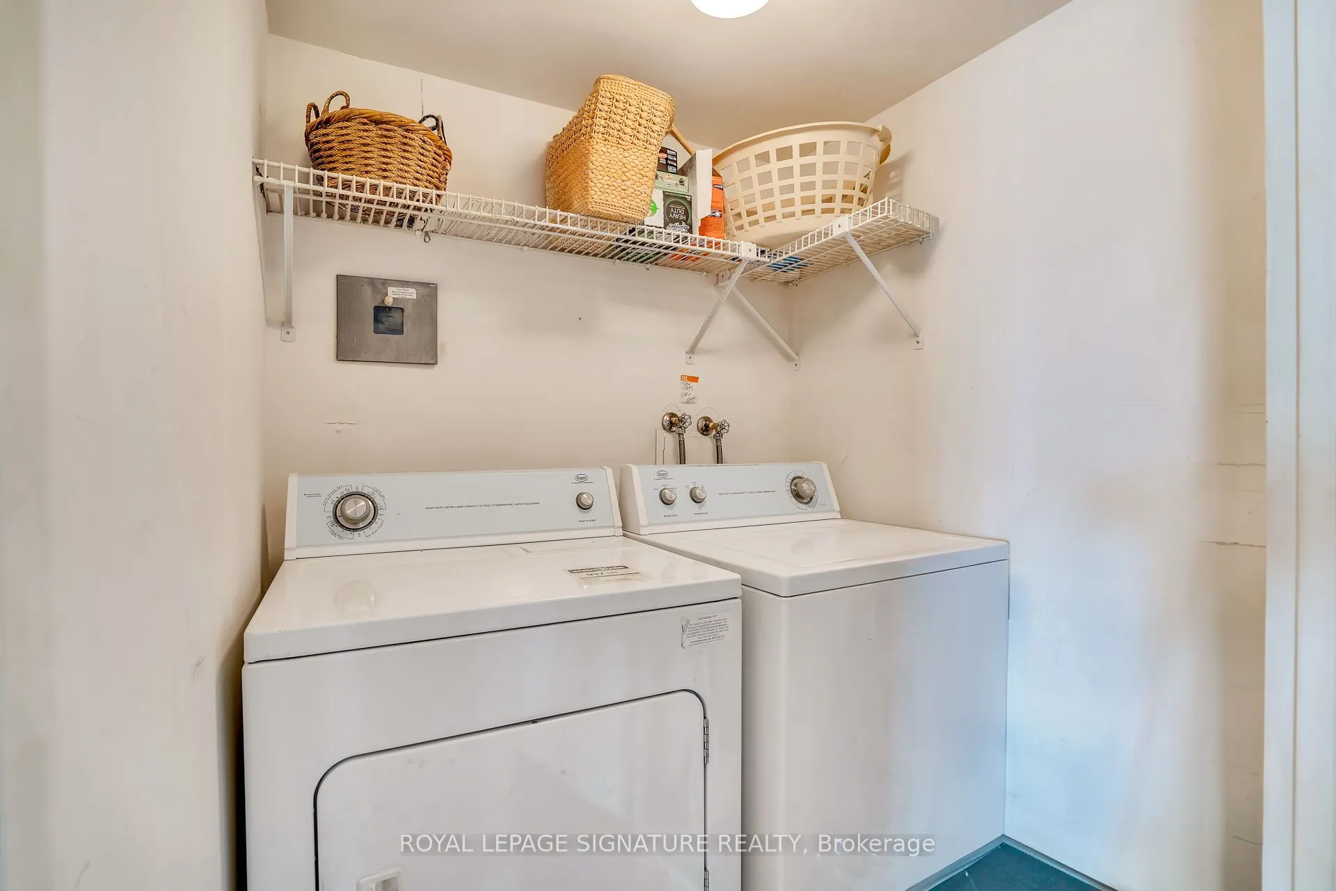 7440 Bathurst Street, #903