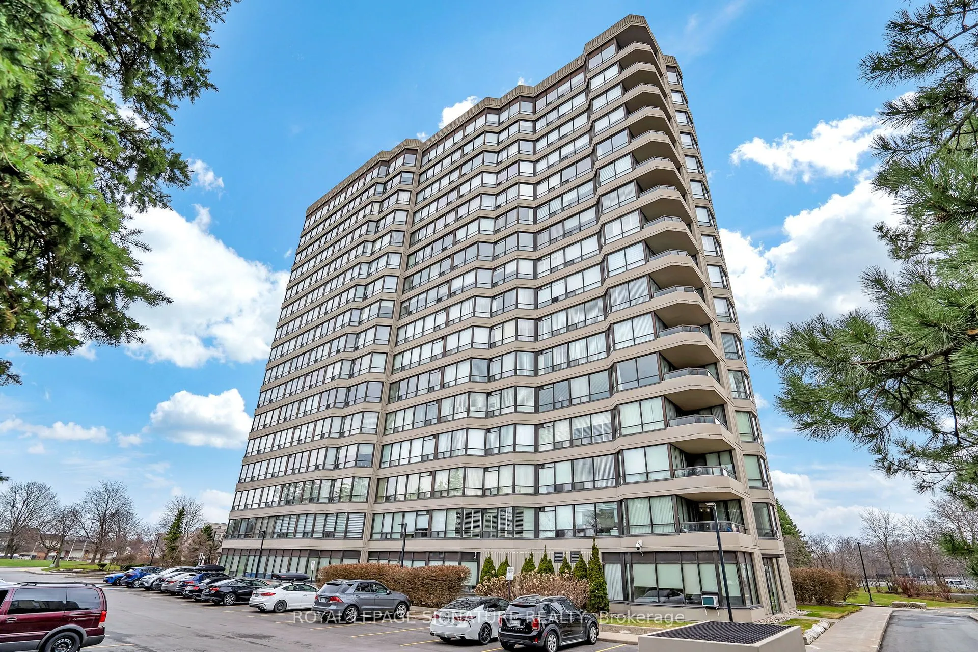 7440 Bathurst Street, #903