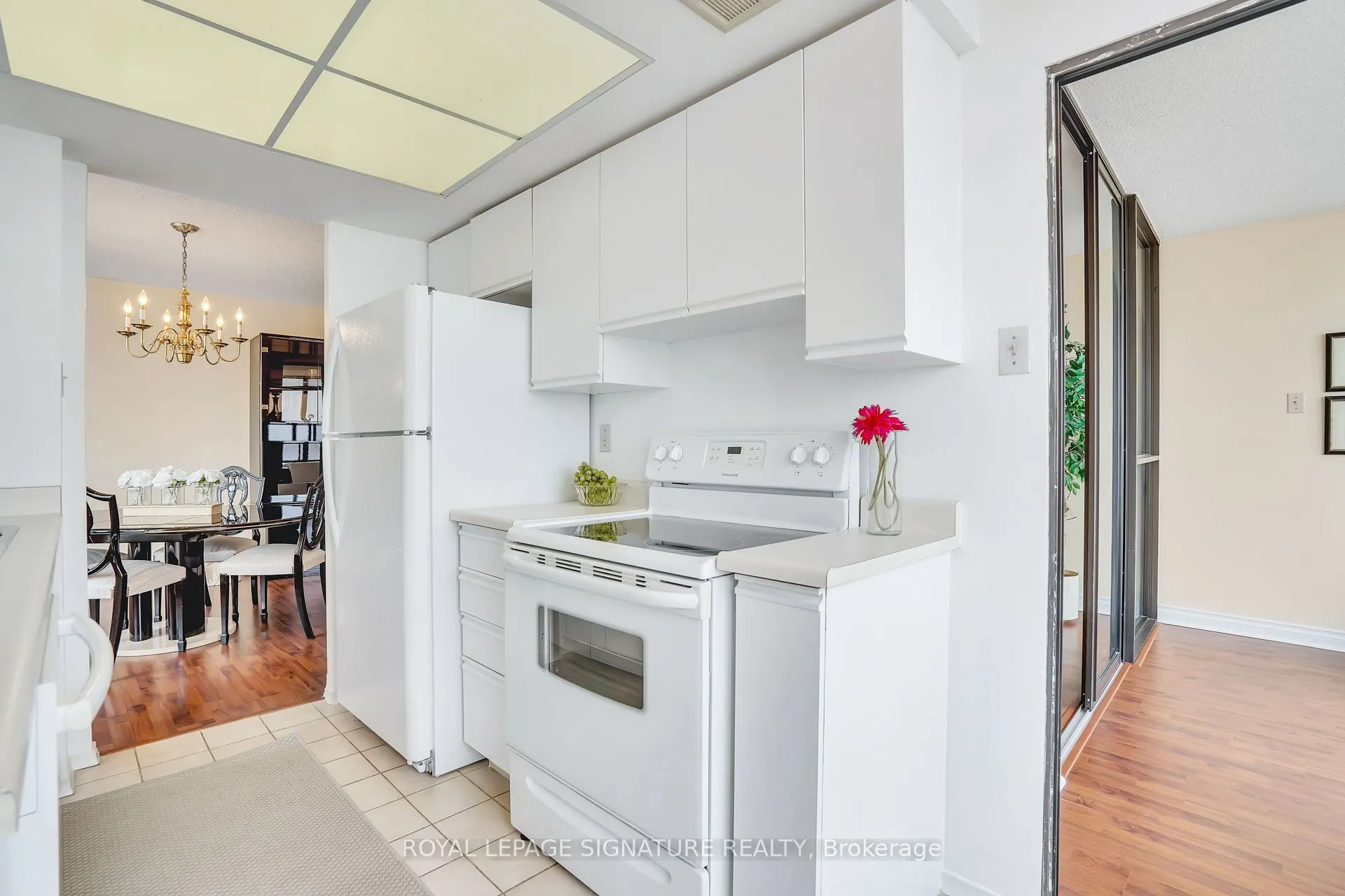 7440 Bathurst Street, #903