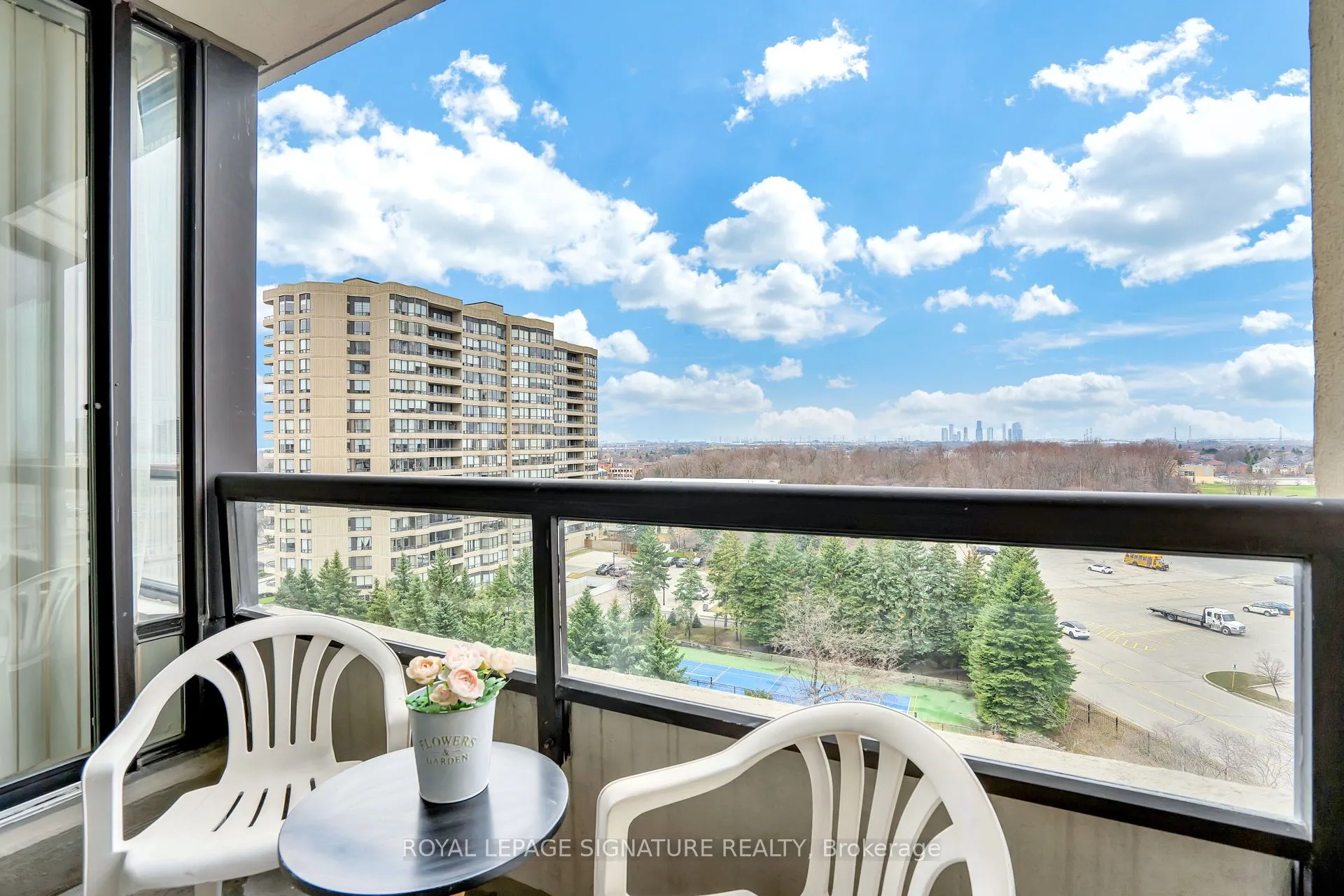 7440 Bathurst Street, #903